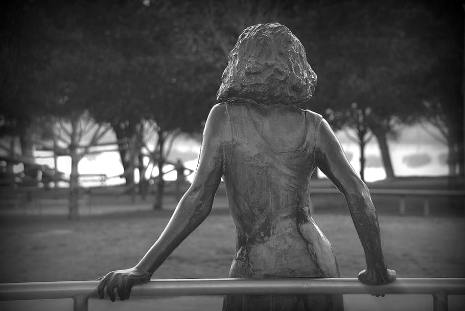 Statue Women Figure Girl Beautiful Mysterious