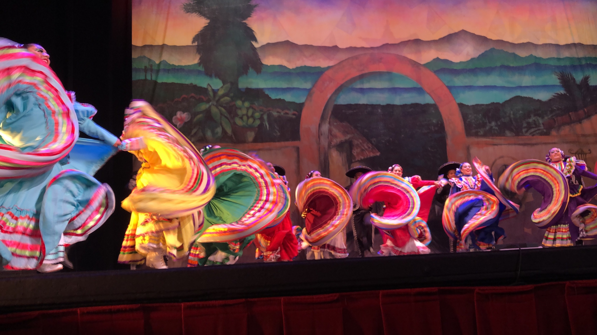 Roy Lozano S Ballet Folklorico Annual Fiesta