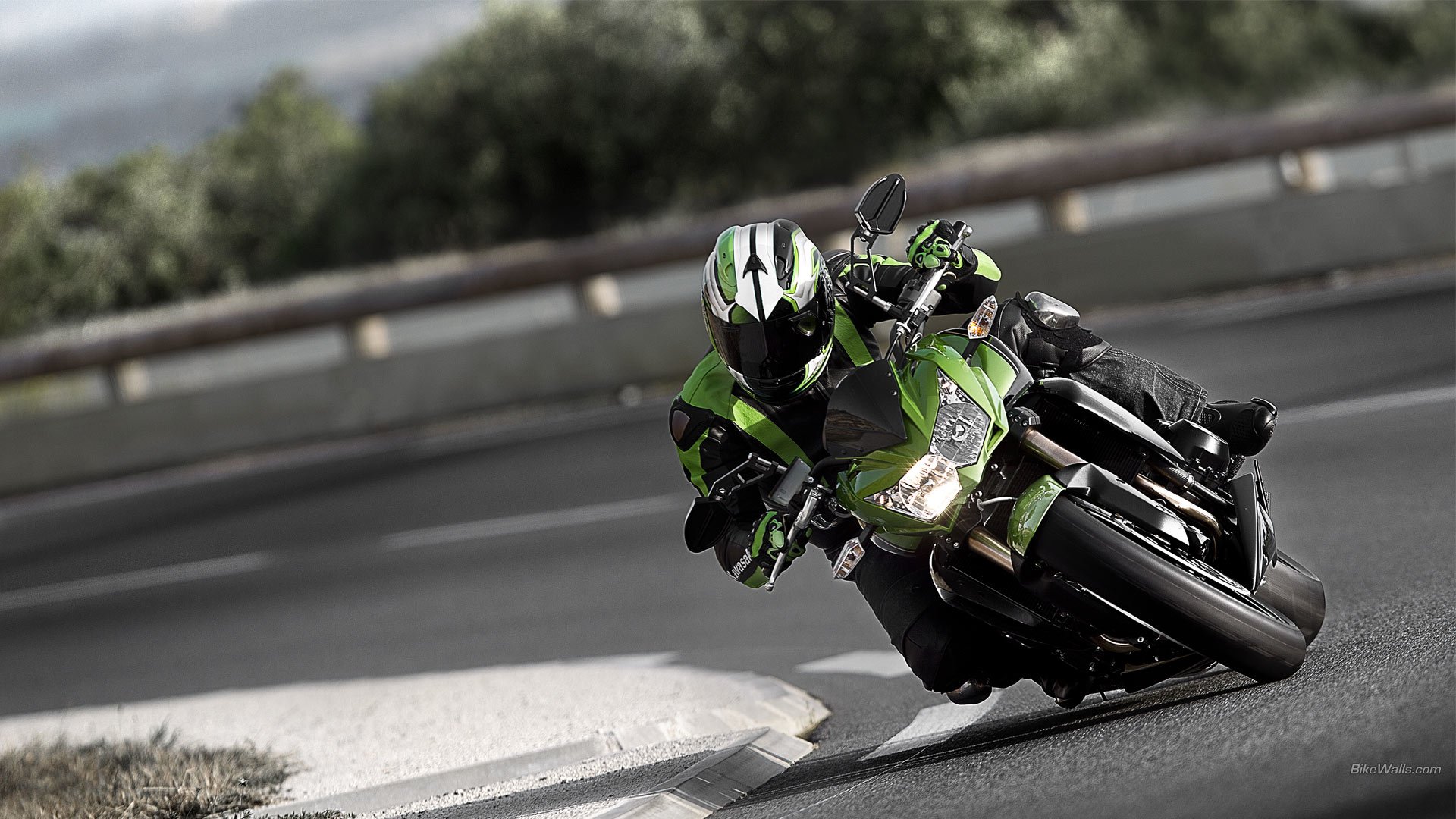Kawasaki Z800 Wallpaper On