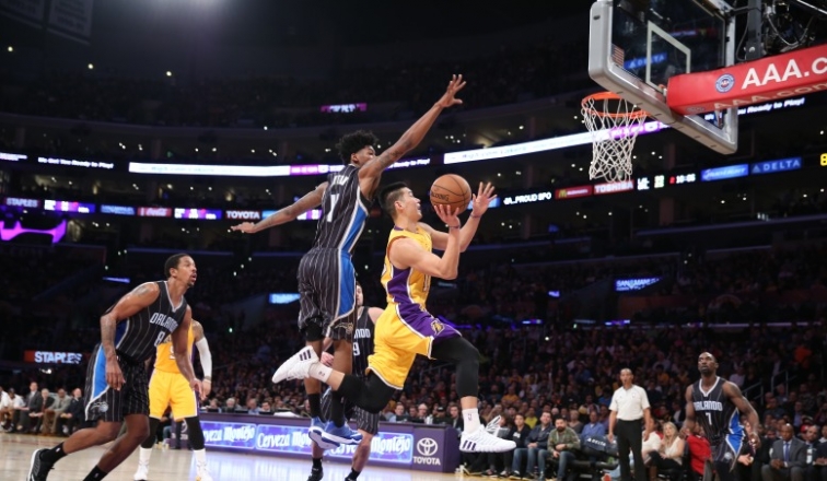 Lin Encuentra En La Consistencia Esperada Los Angeles Lakers