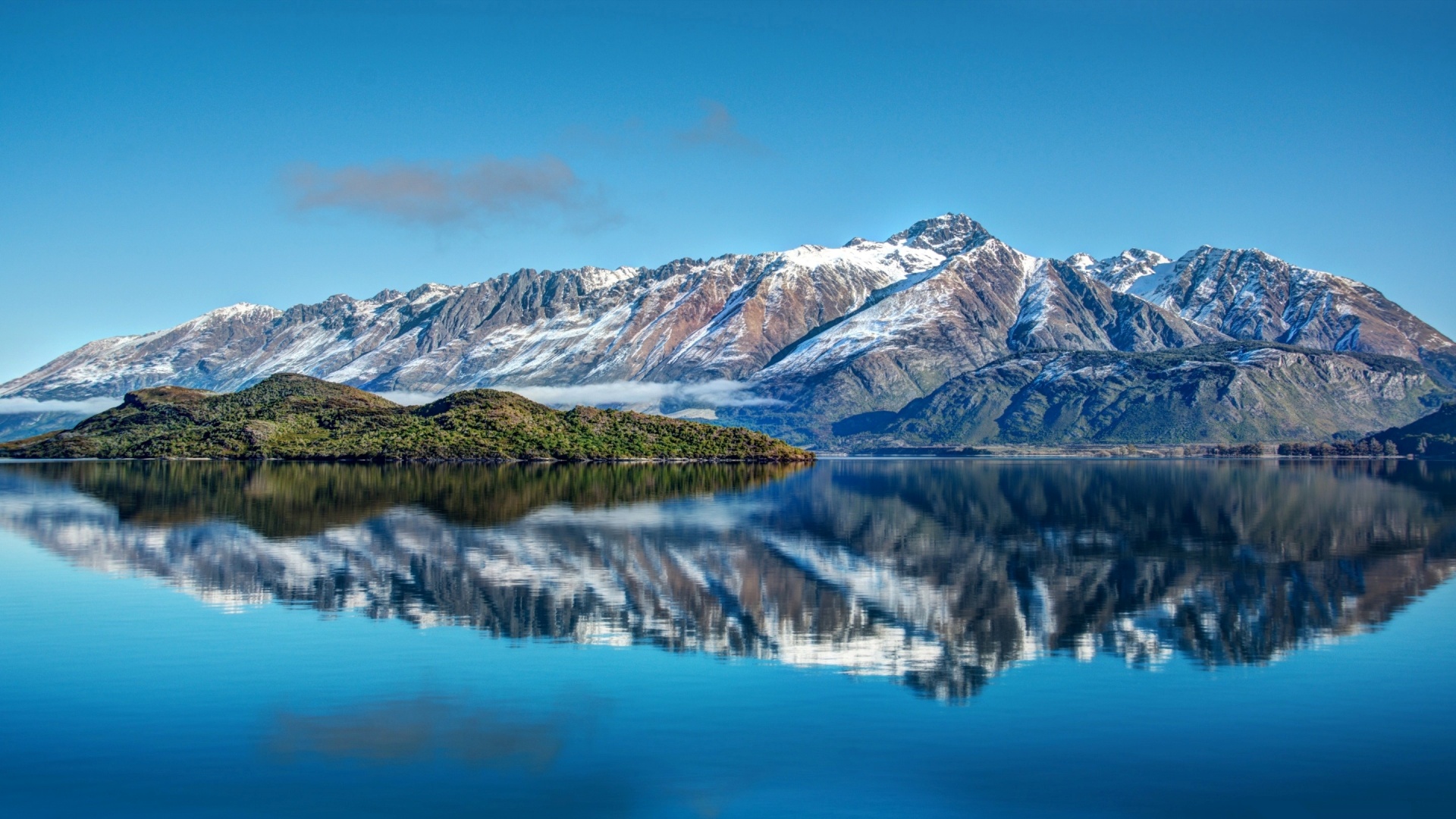Spectacular Mountain Lake Reflection Wallpaper Desktop Background