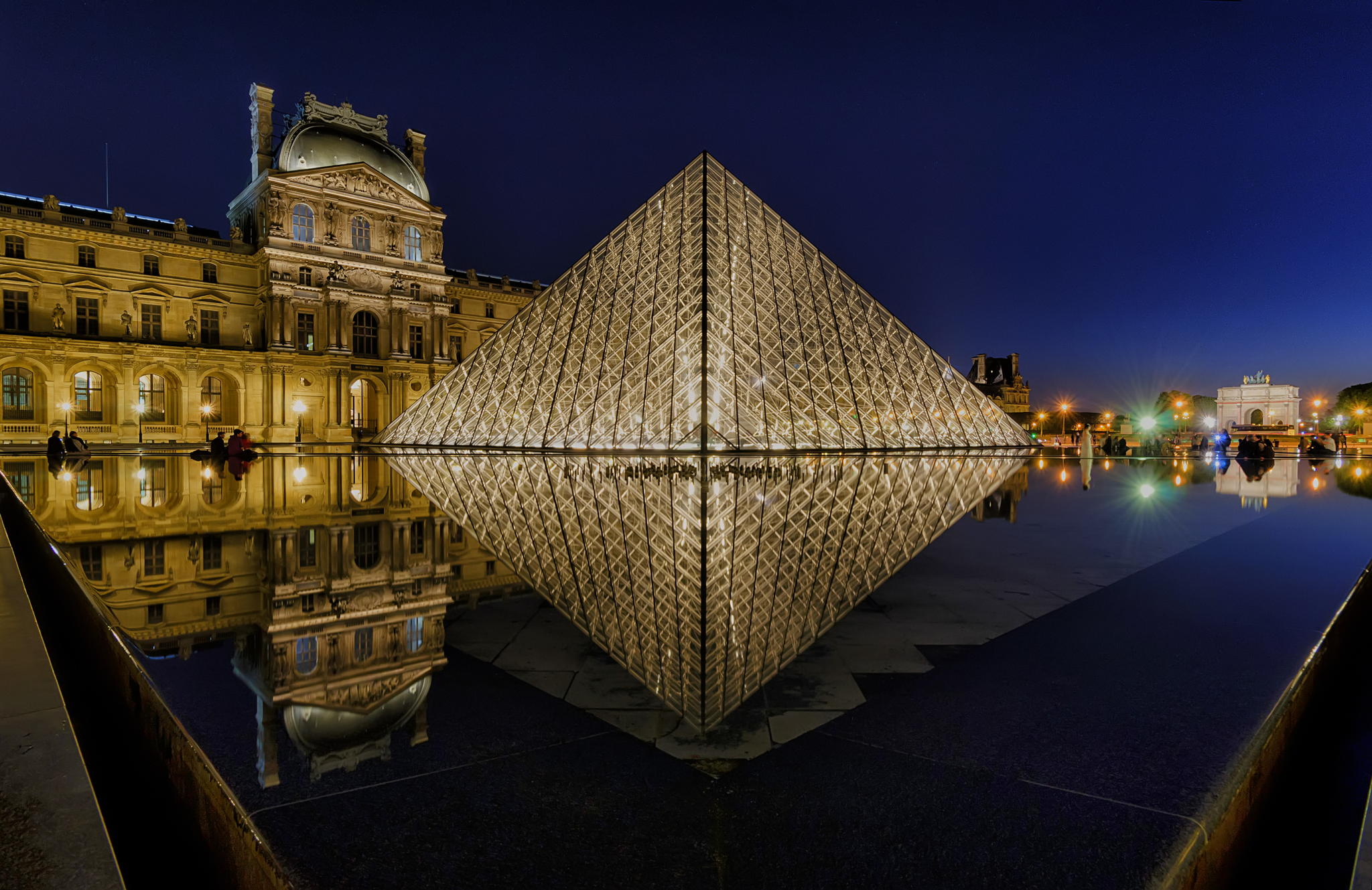 Photo Louvre Pyramid Night Paris By Train