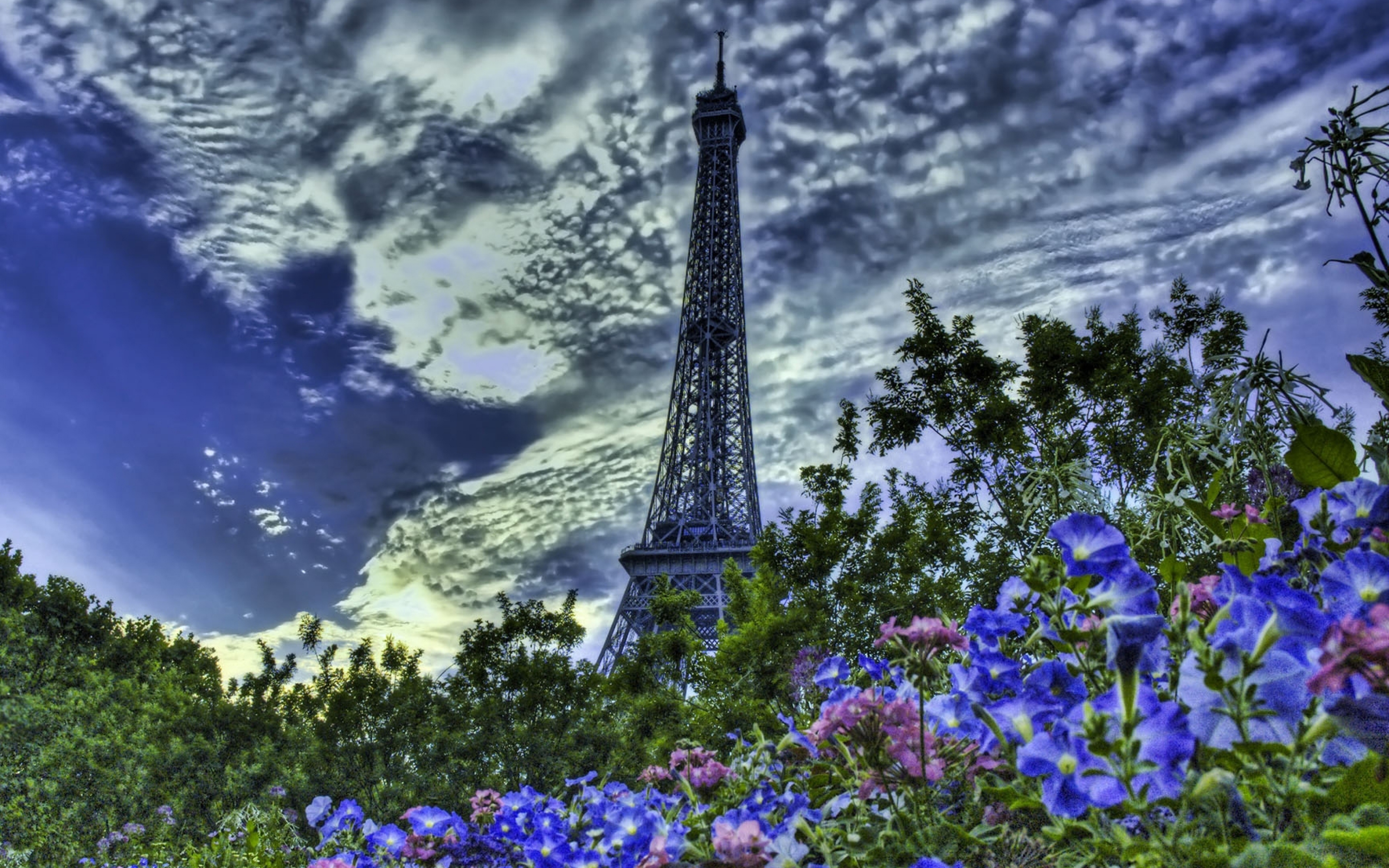 Download Wallpaper 3840x2400 Paris France Eiffel tower Flowers Sky