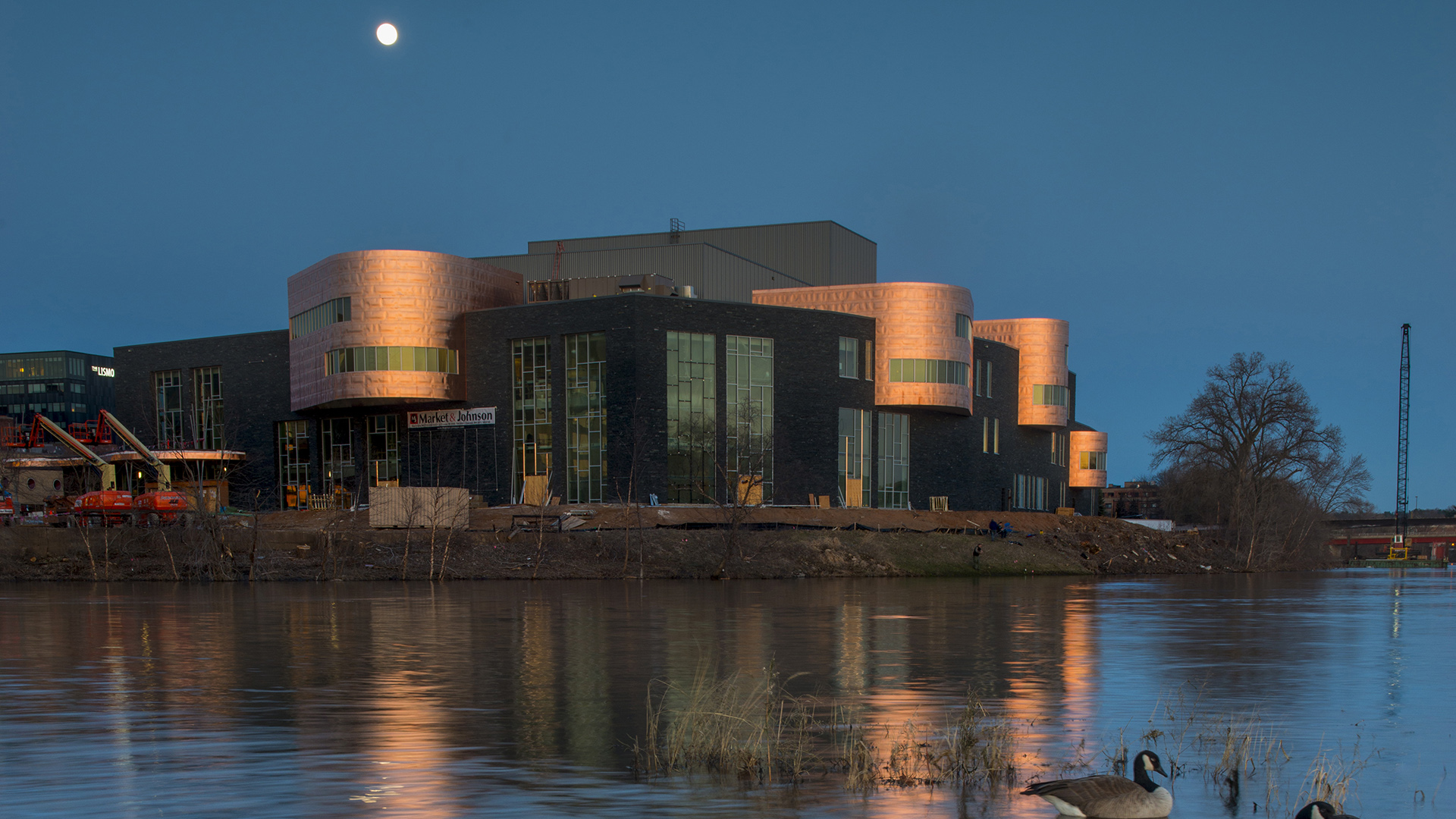 Uw Eau Claire Pablo Center At The Confluence Has Opened In
