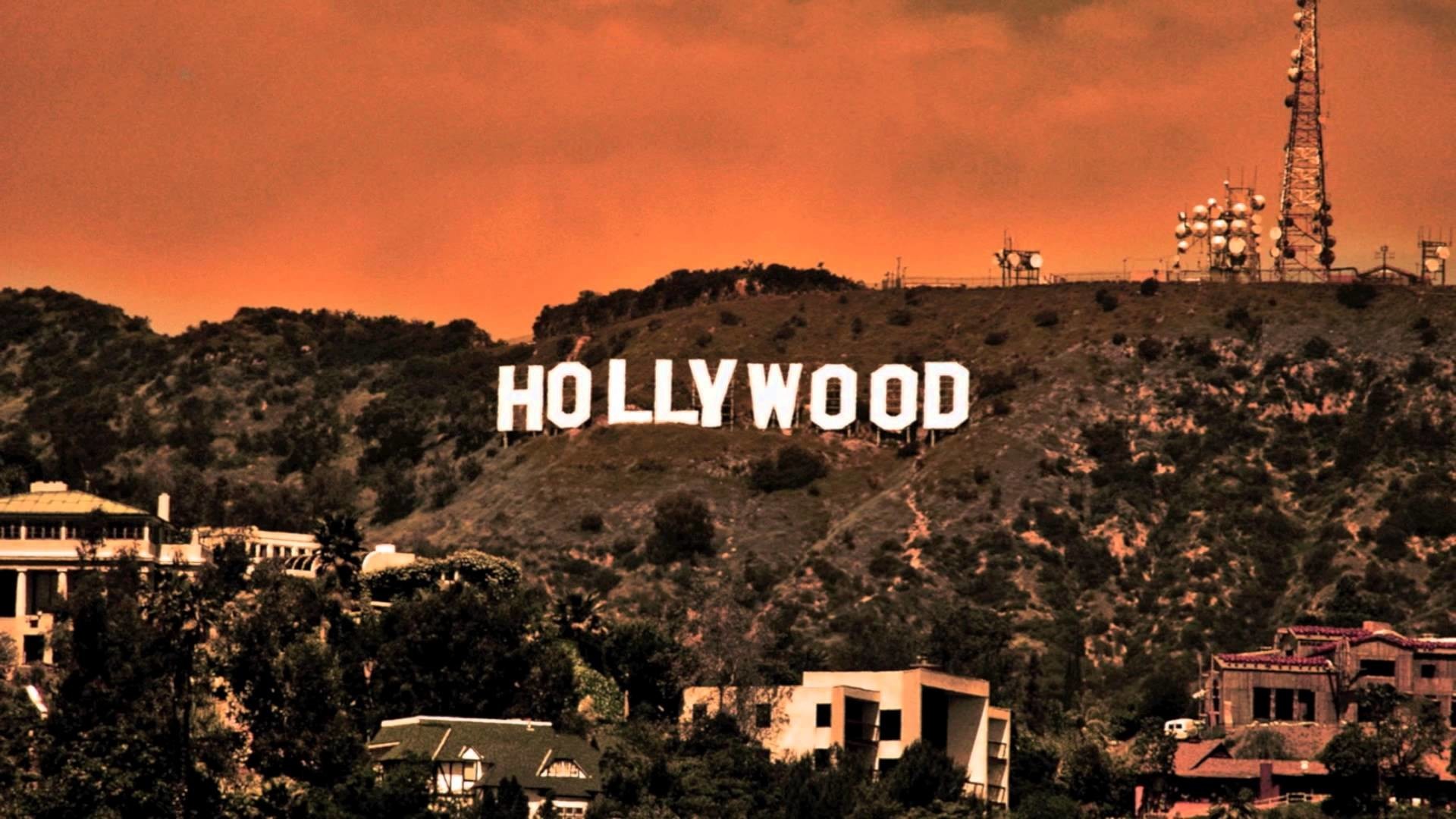 High Definition Wallpaper Of The Hollywood Signboard In Los