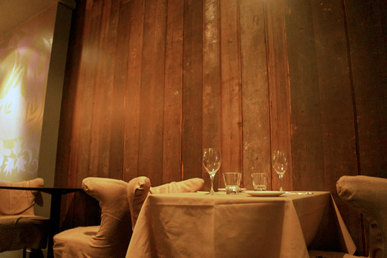 Here S A Photo Of The Reclaimed Wood Wallpaper At Fable Grub
