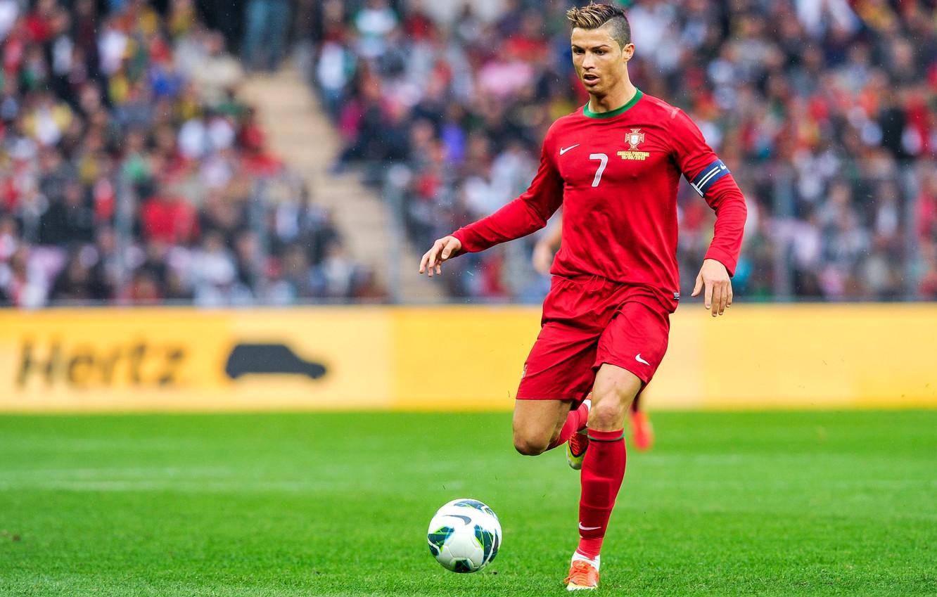 Wallpaper football form Portugal Cristiano Ronaldo player