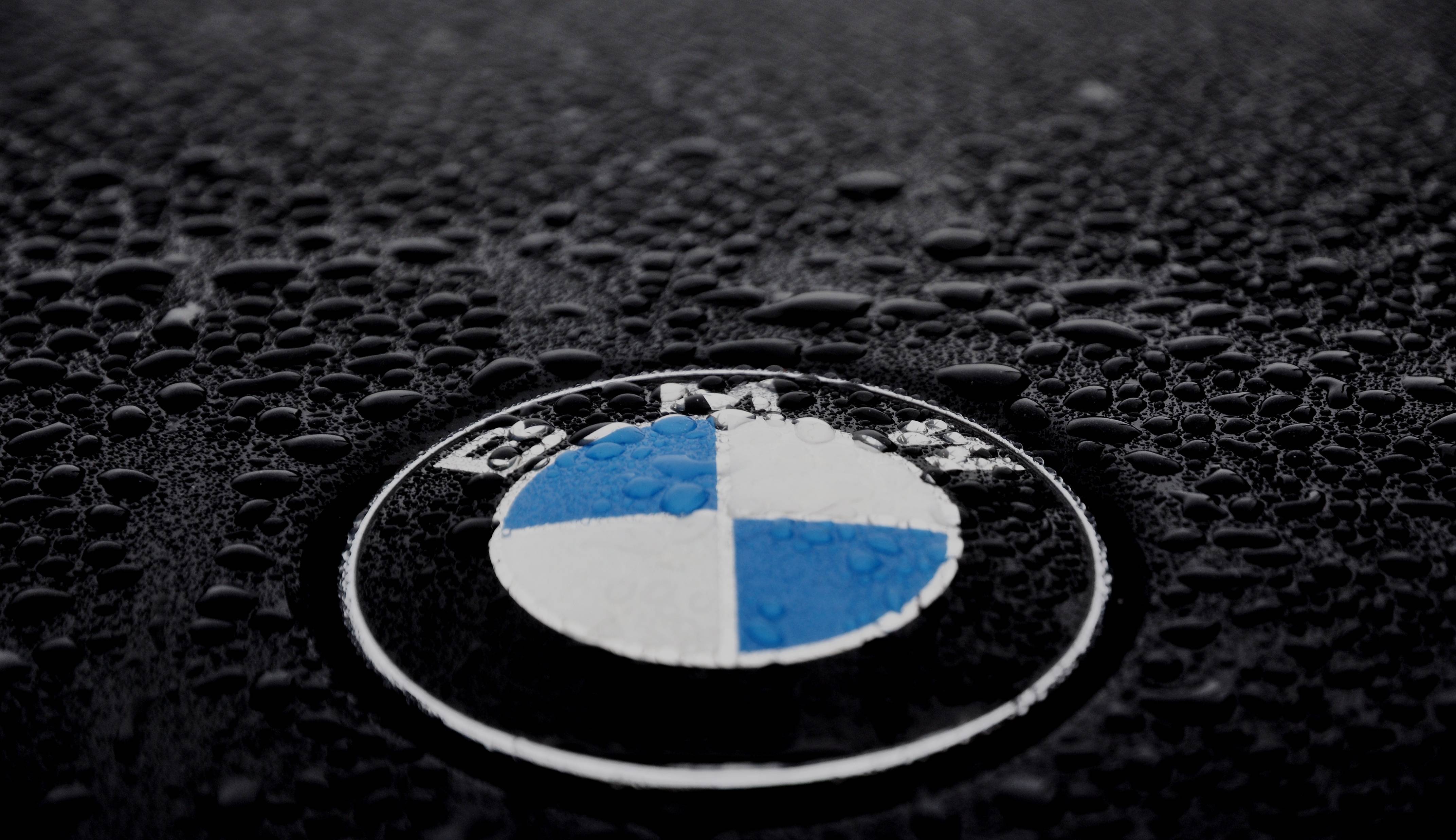 BMW Logo Wallpapers 2020   Broken Panda 4288x2474
