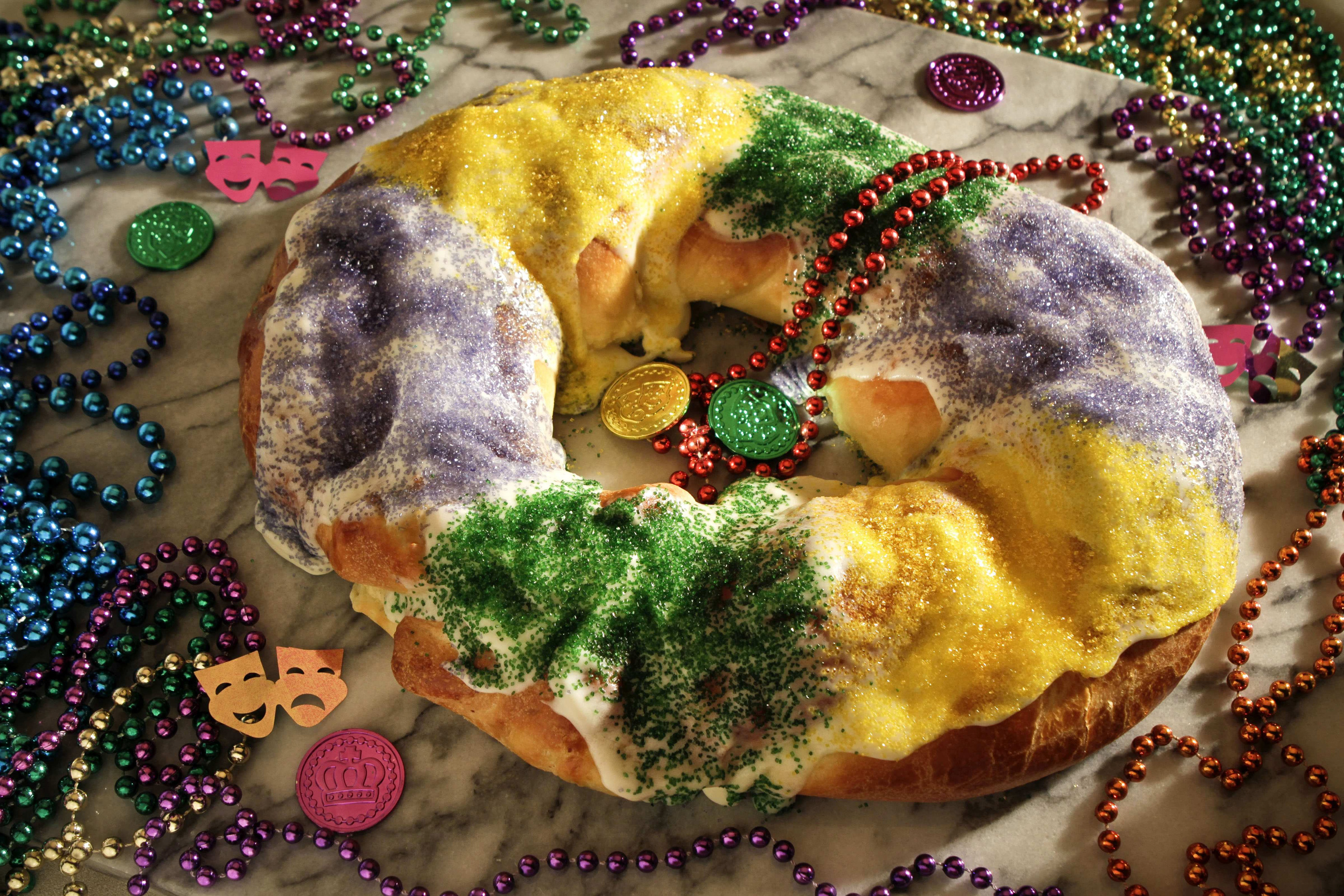 Baby steps to a making a New Orleans style king cake The