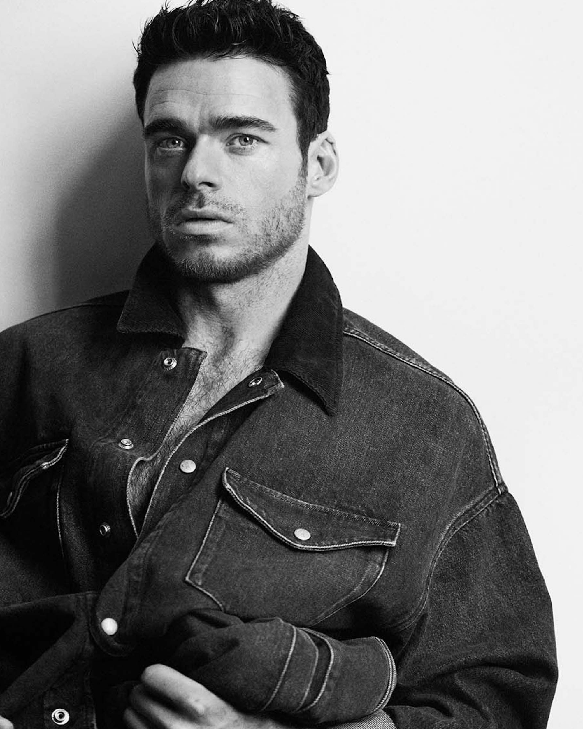 Richard Madden Wallpaper