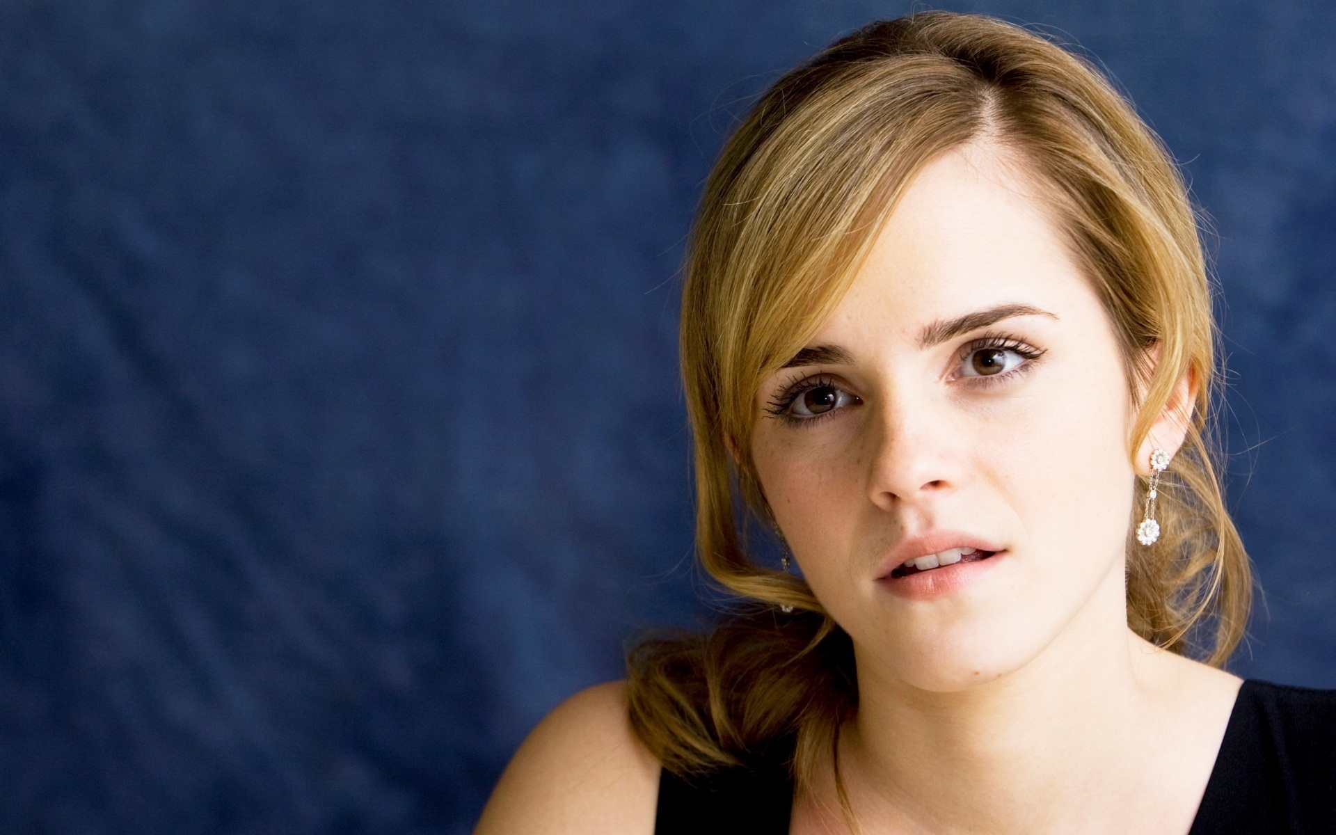Beautiful Emma Watson Exclusive HD Wallpaper