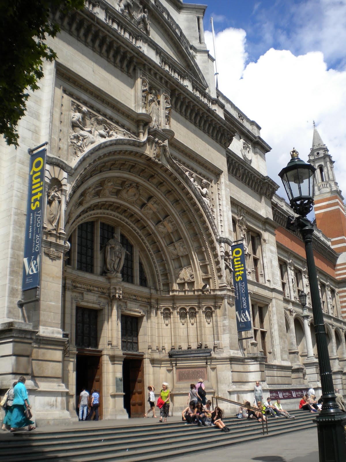 London Victoria And Albert Museum Photos