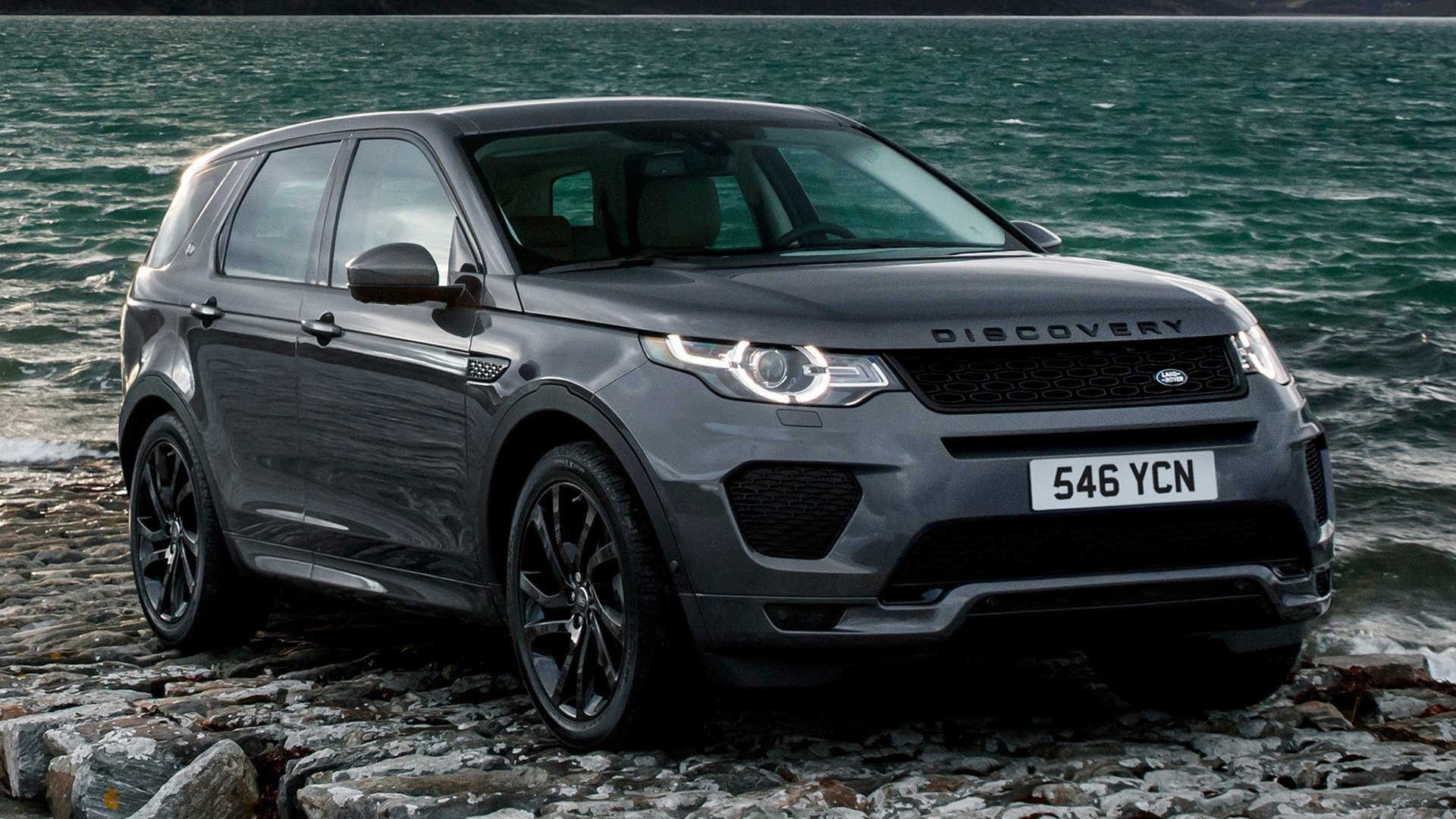 Land Rover Discovery Sport Dynamic HD Wallpaper Background
