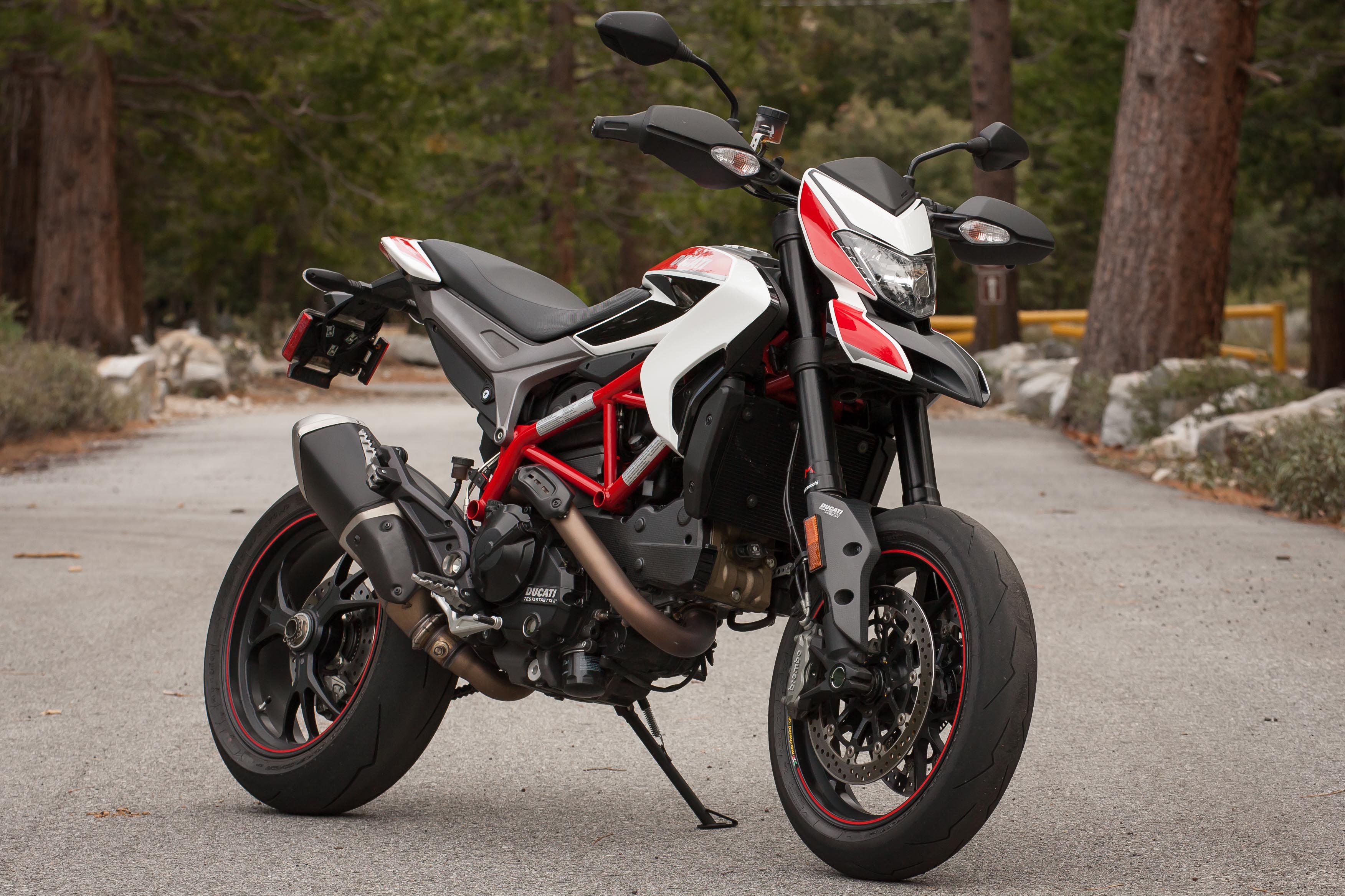 2014 Ducati Hypermotard SP pics specs and information 3504x2336