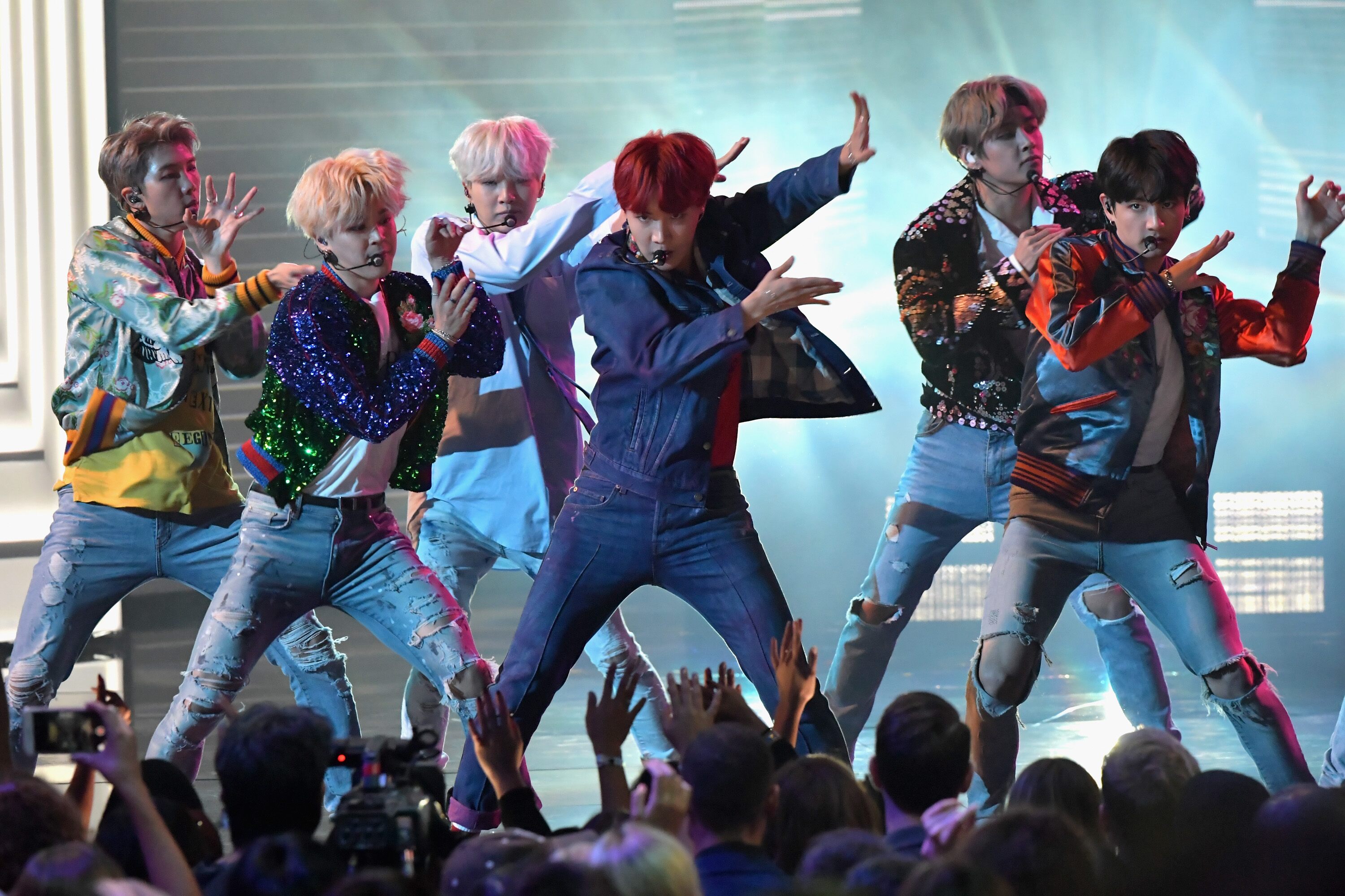 Bts Best Moments At The American Music Awards From Dancing To