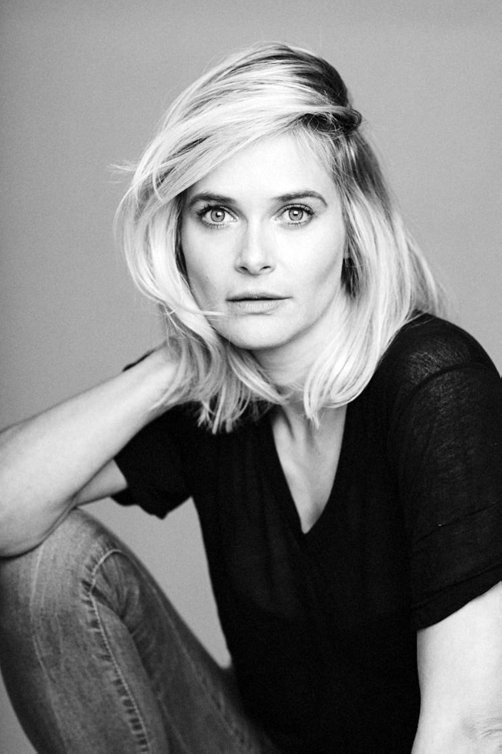 Rachel Blanchard Wallpaper