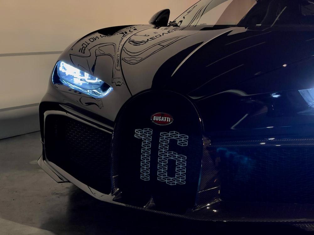 Bugatti Chiron Pictures Image