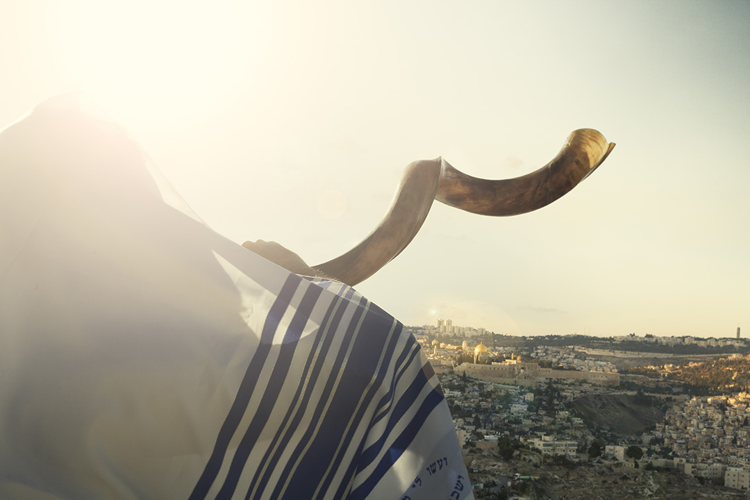 Rosh Hashanah Blow The Trumpet Shofar In Zion Messianic Bible