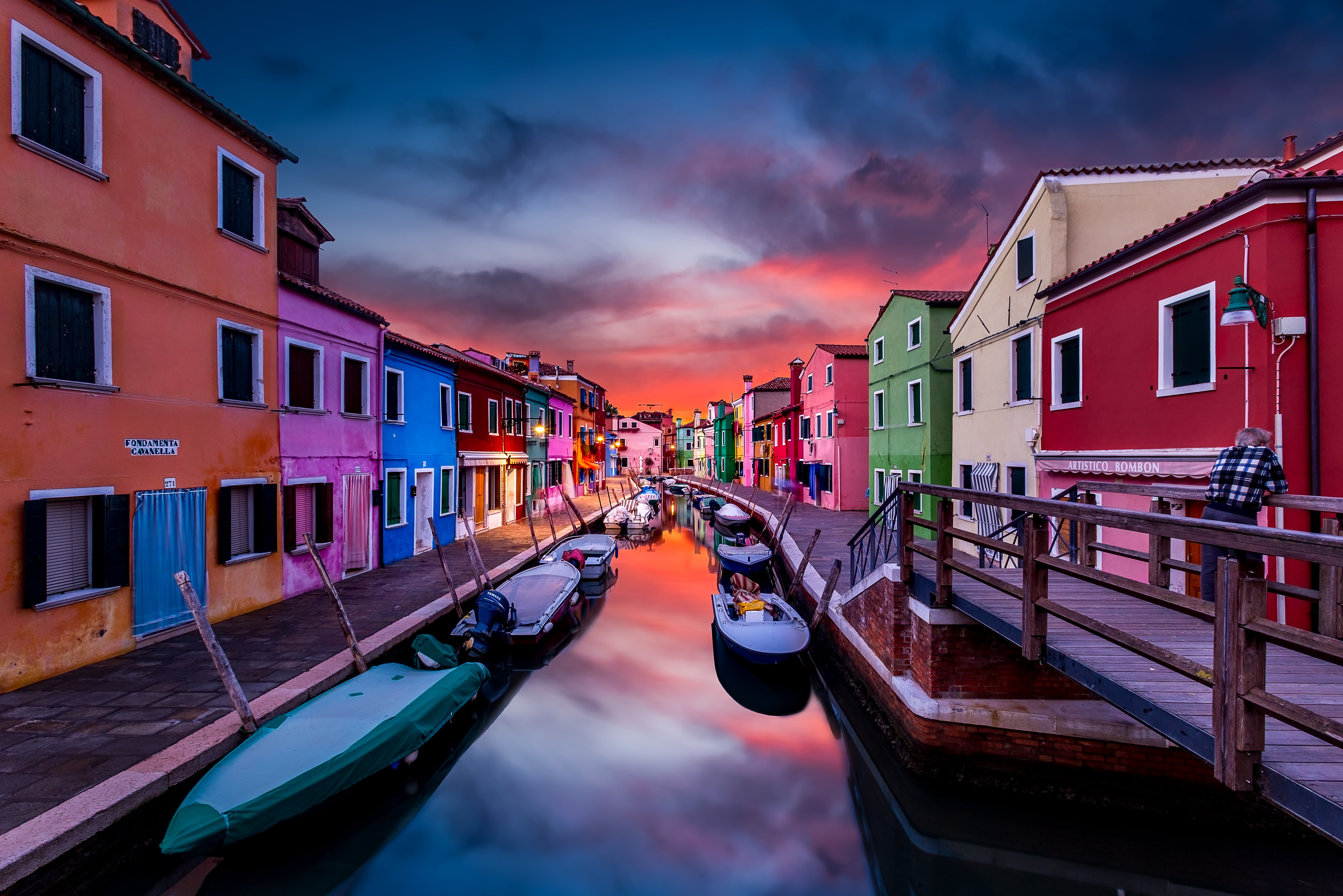 Venice Canal HD Wallpaper