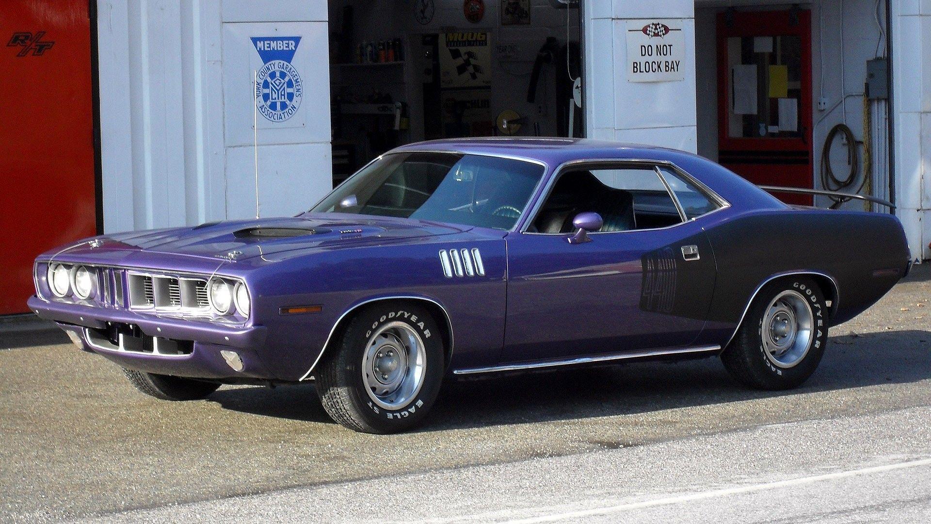 Old Muscle Cars HD Wallpaper
