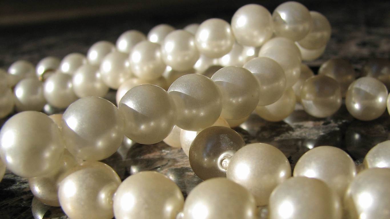 pearls   jewellery Wallpaper