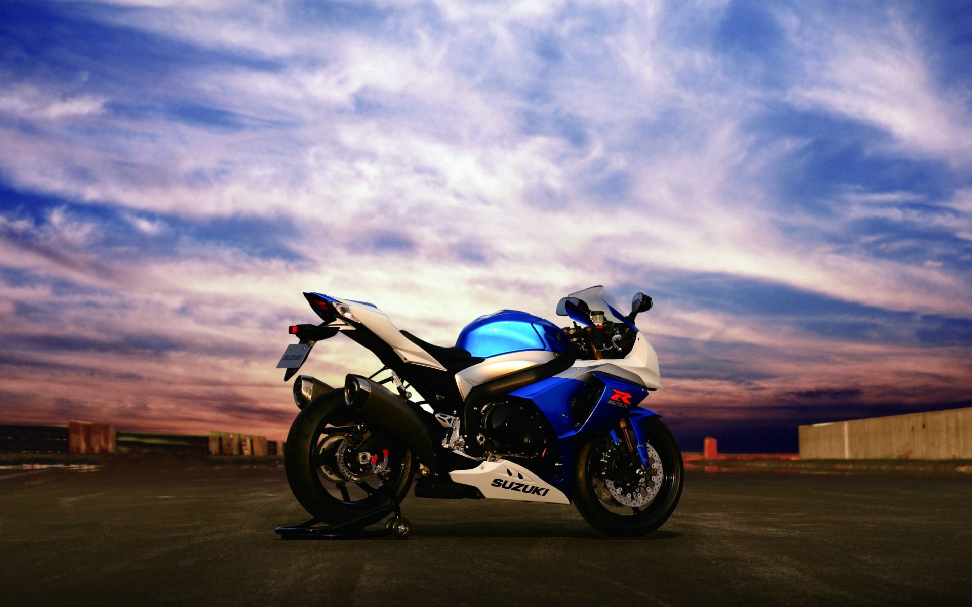 Vehicle Suzuki HD Wallpaper