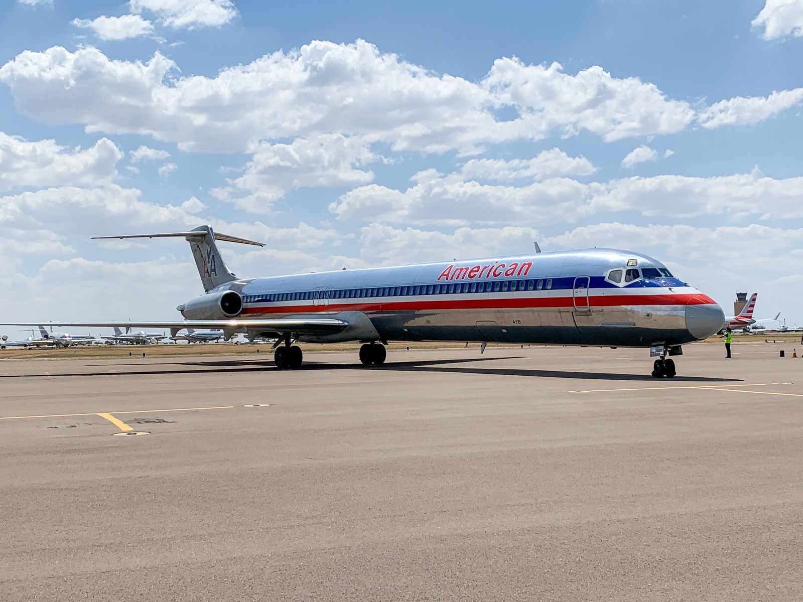 Behind The Scenes American Sends Retired Md 80s To Boneyard In