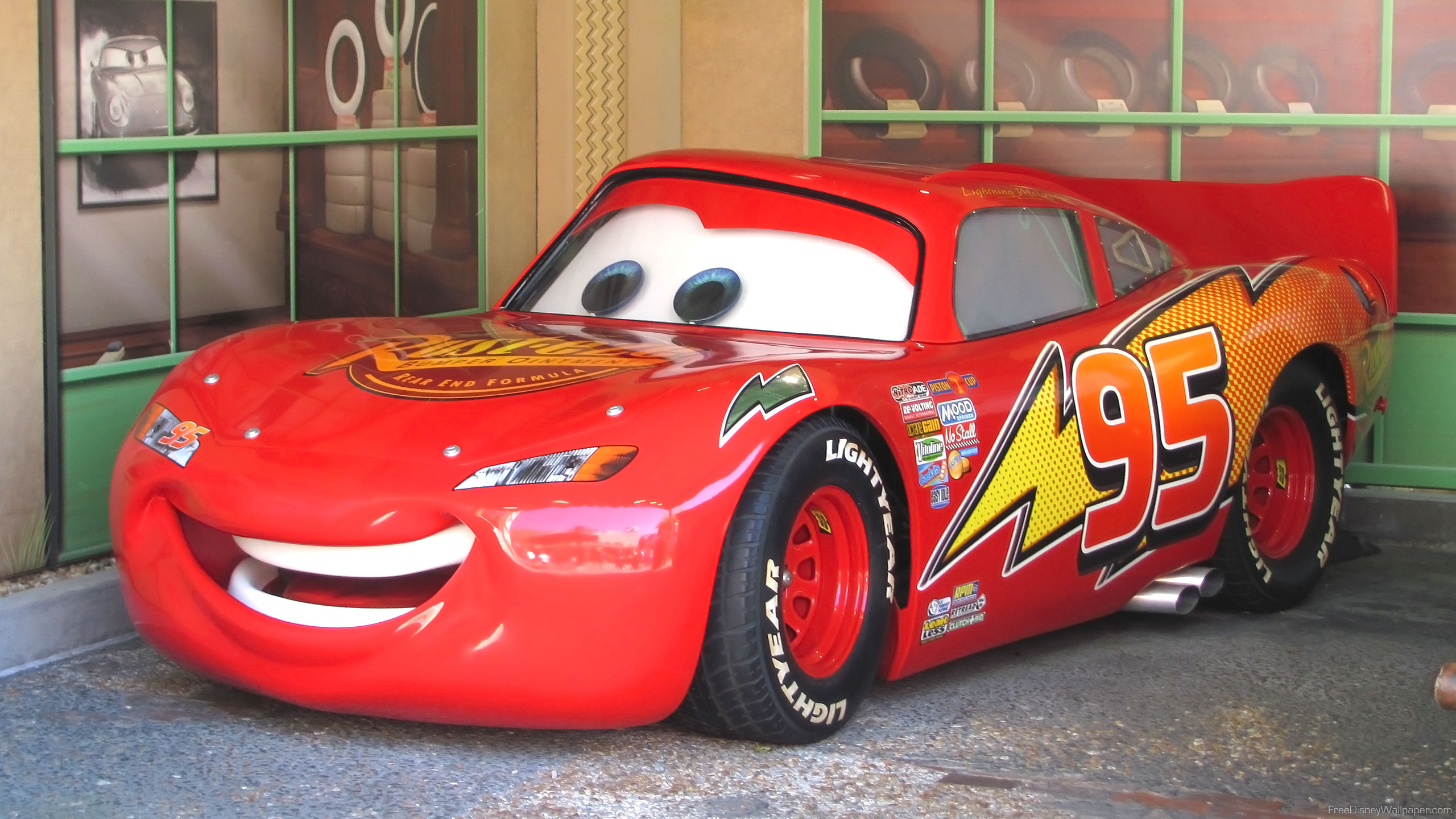 Disney Cars Lightning Mcqueen Wallpaper