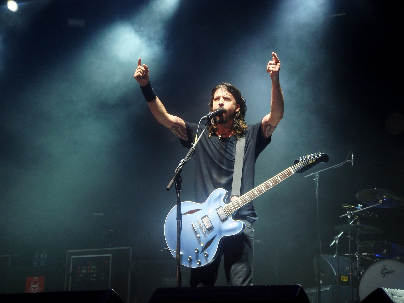 Foo Fighters Dave Grohl Guitar Guitars Concert Concerts Wallpaper