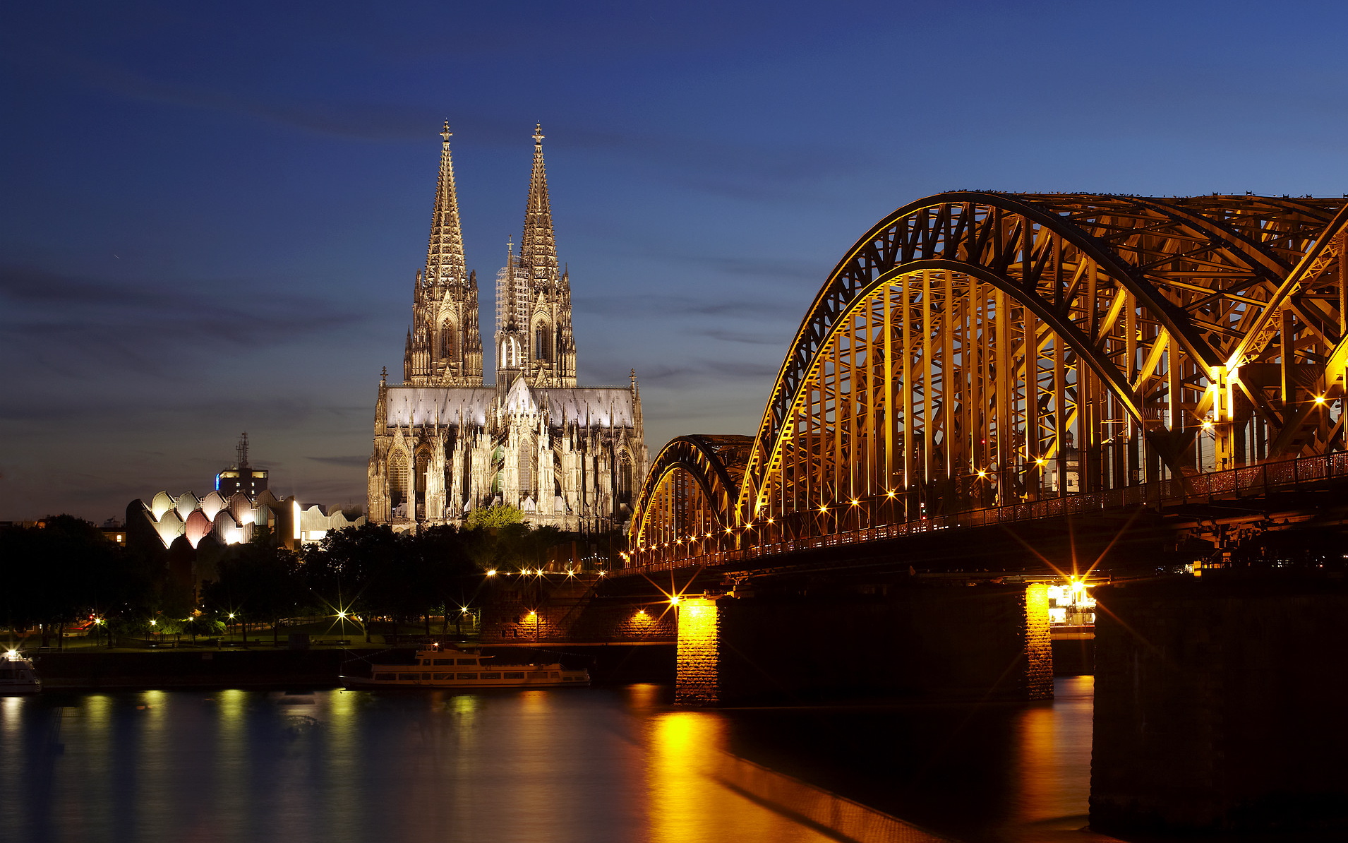 Cologne Cathedral Wallpaper Manolo S Food