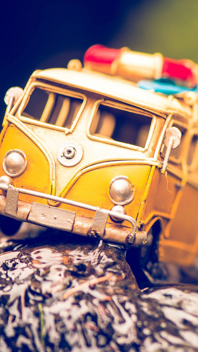 iPhone 5 wallpapers HD   Vintage Retro Toy Bus Backgrounds