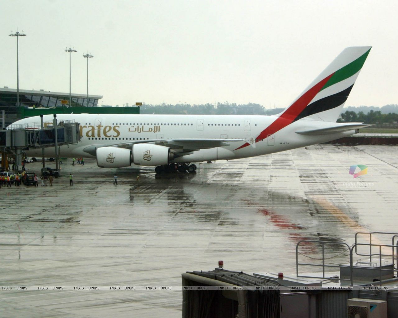 Wallpaper The Emirates Airbus A380 Arrived At Terminal Indira
