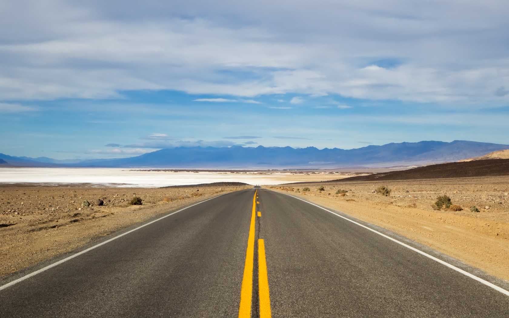 Rush Hour In Death Valley Wallpaper