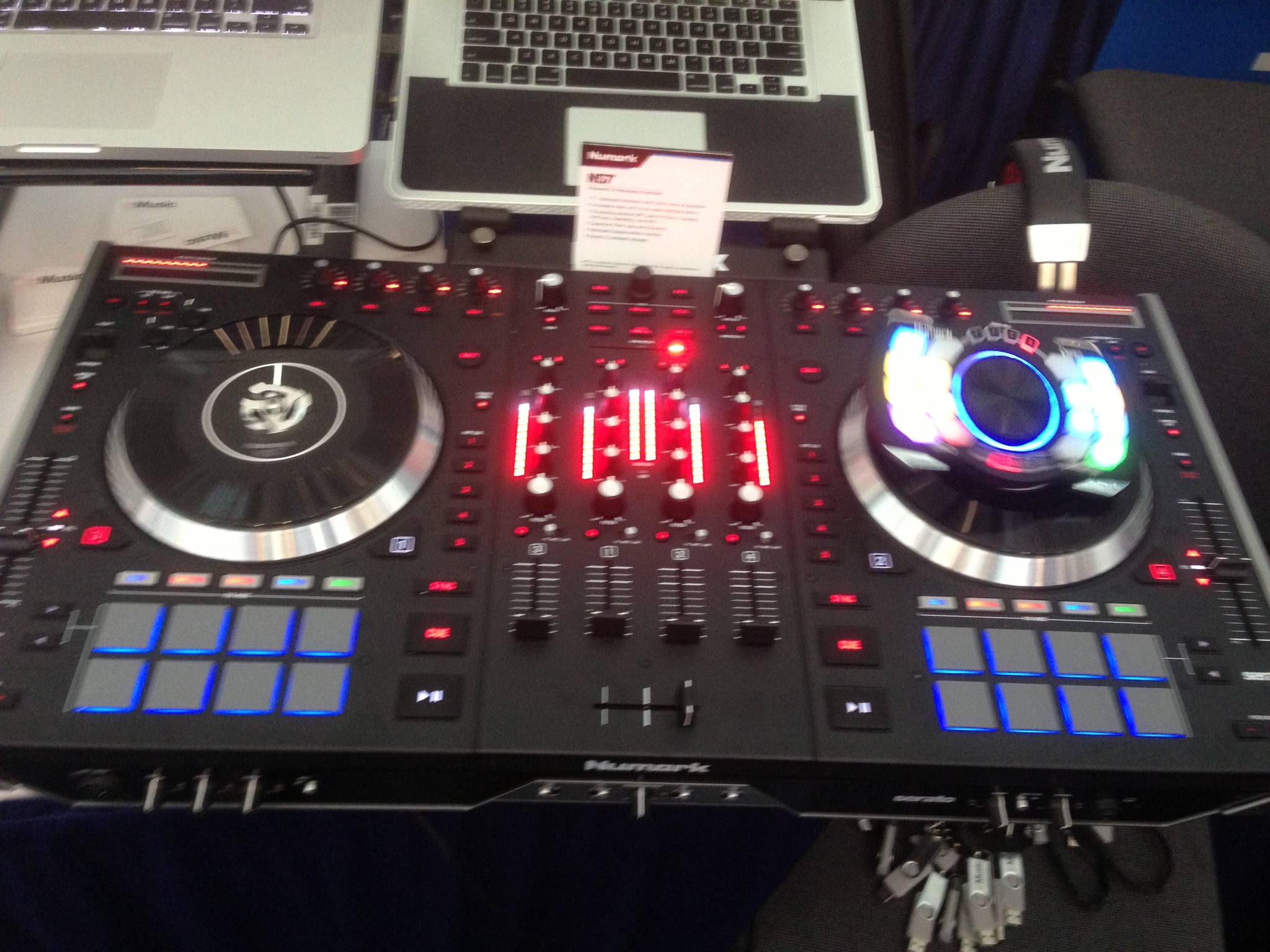Numark Ns7 With Mpc Pads