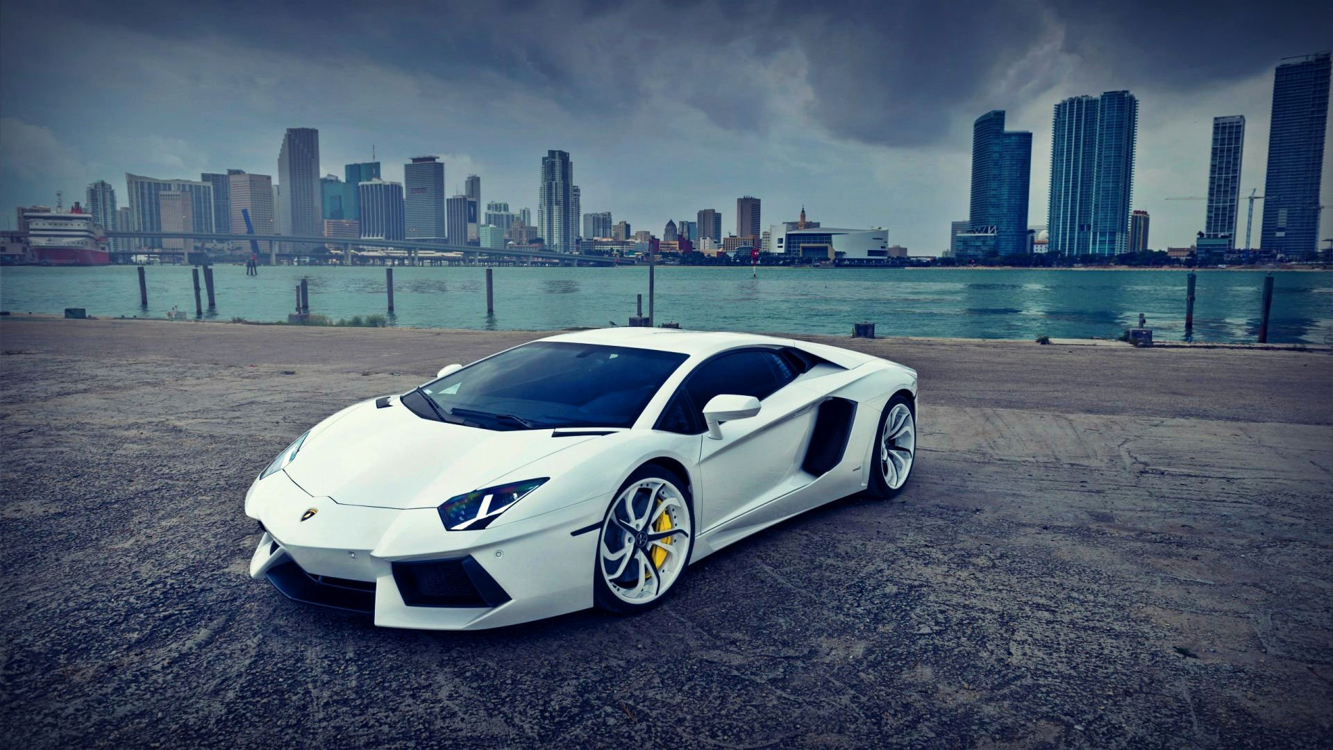 Car Wallpaper