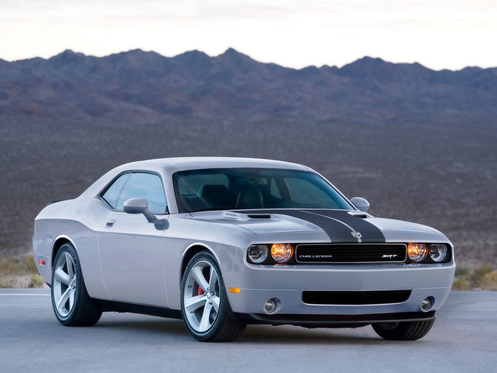 Dodge Challenger Srt8 Car Re With Pictures And Wallpaper