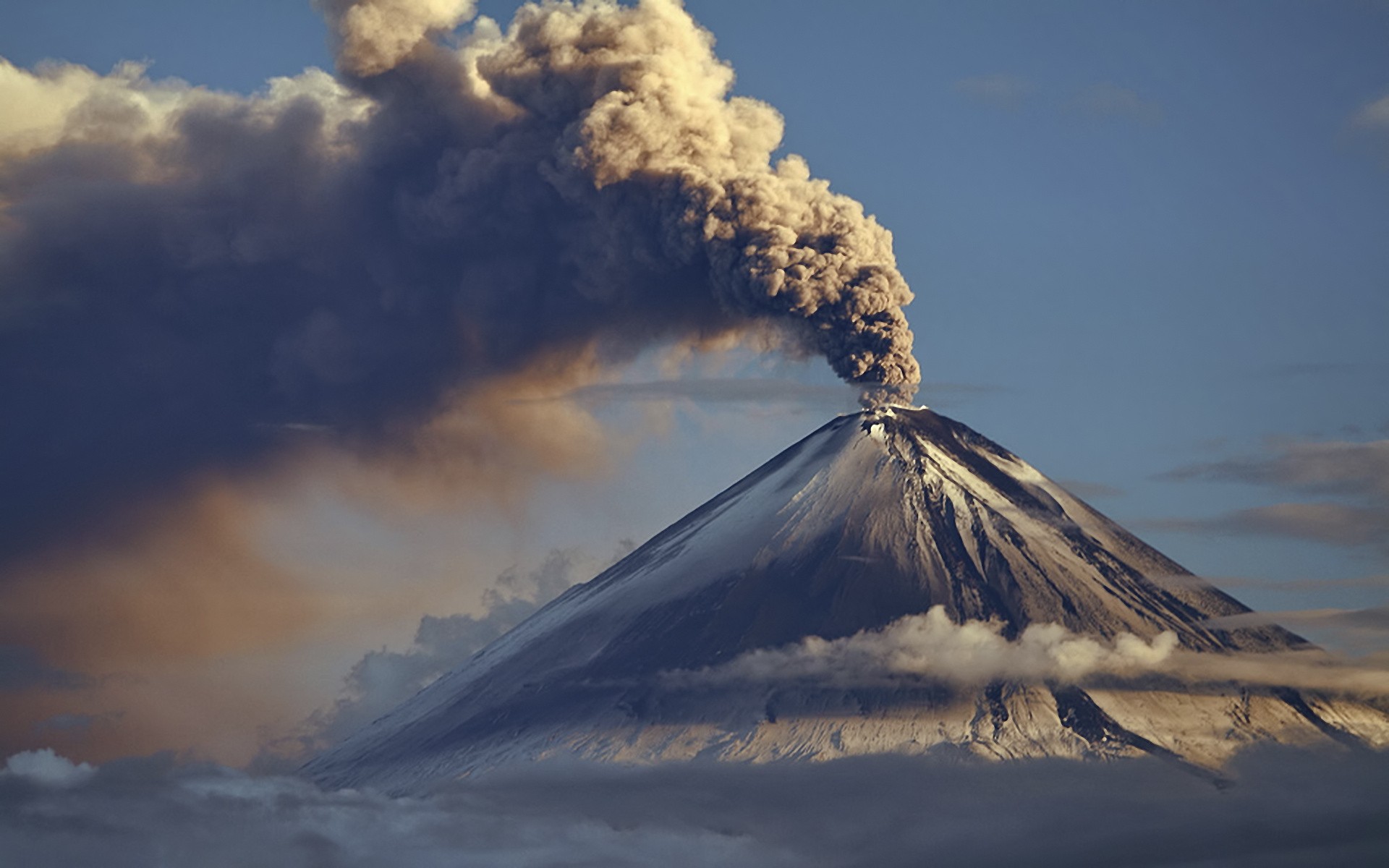 Volcanoes Desktop Wallpaper And