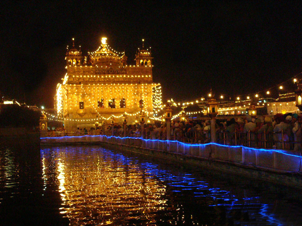 Golden Temple Wallpapers - Top Free Golden Temple Backgrounds -  WallpaperAccess