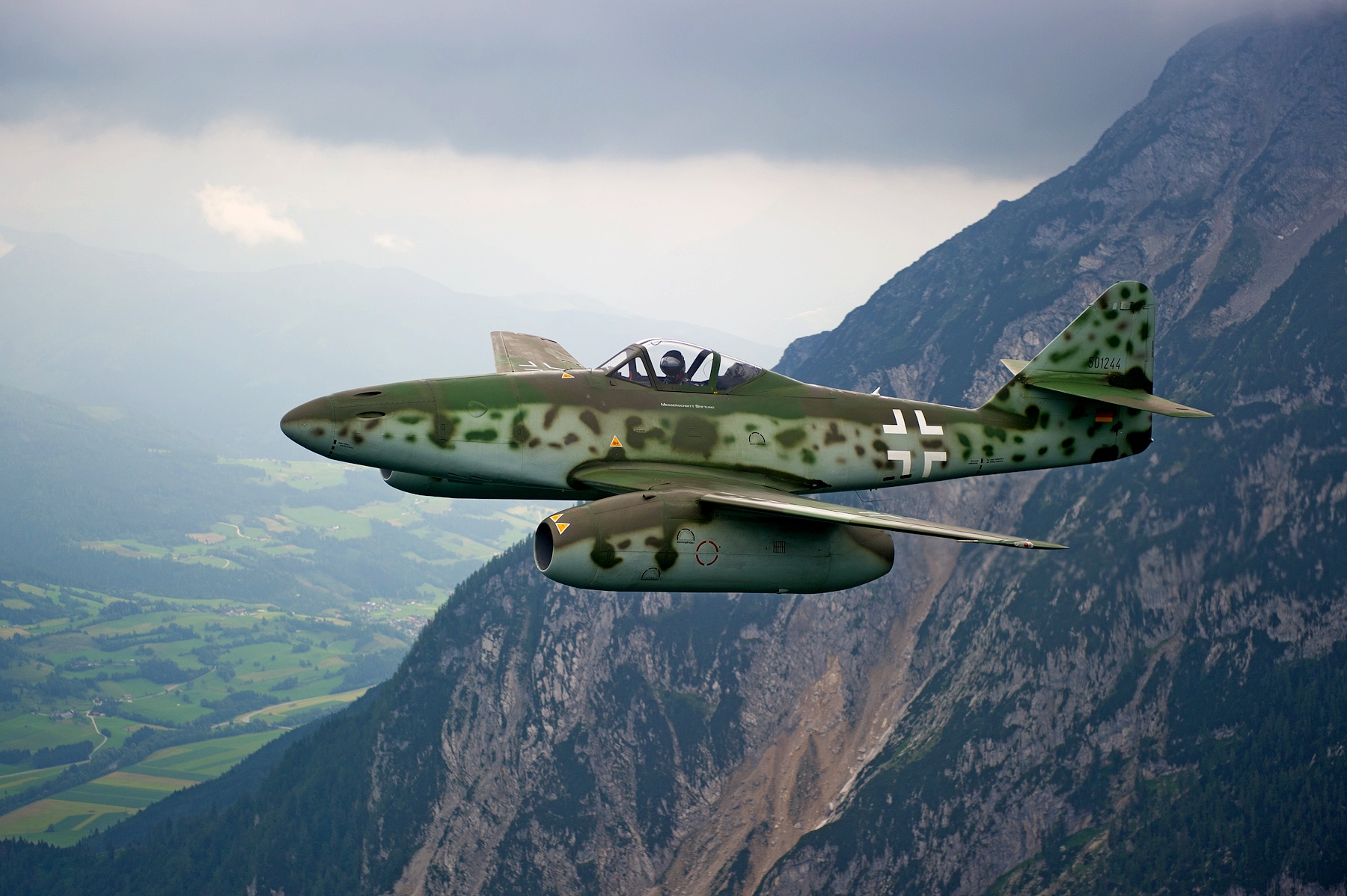 Messerschmitt Me262 Wallpaper