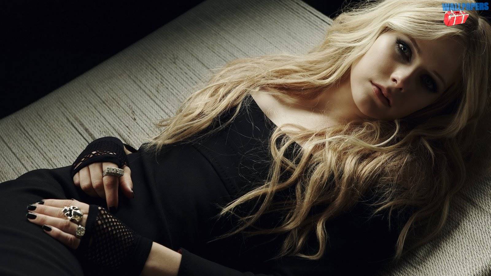 Avril Lavigne In A Black Dress Wallpaper