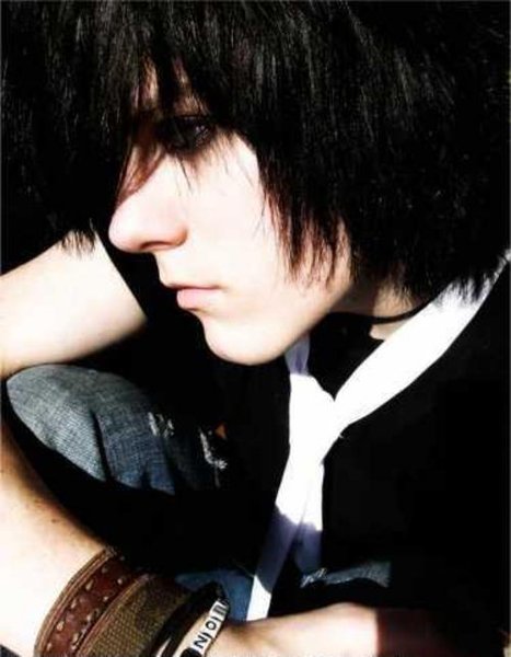 Emo Hair Style For Boys To Look Hot 3d Wallpaper