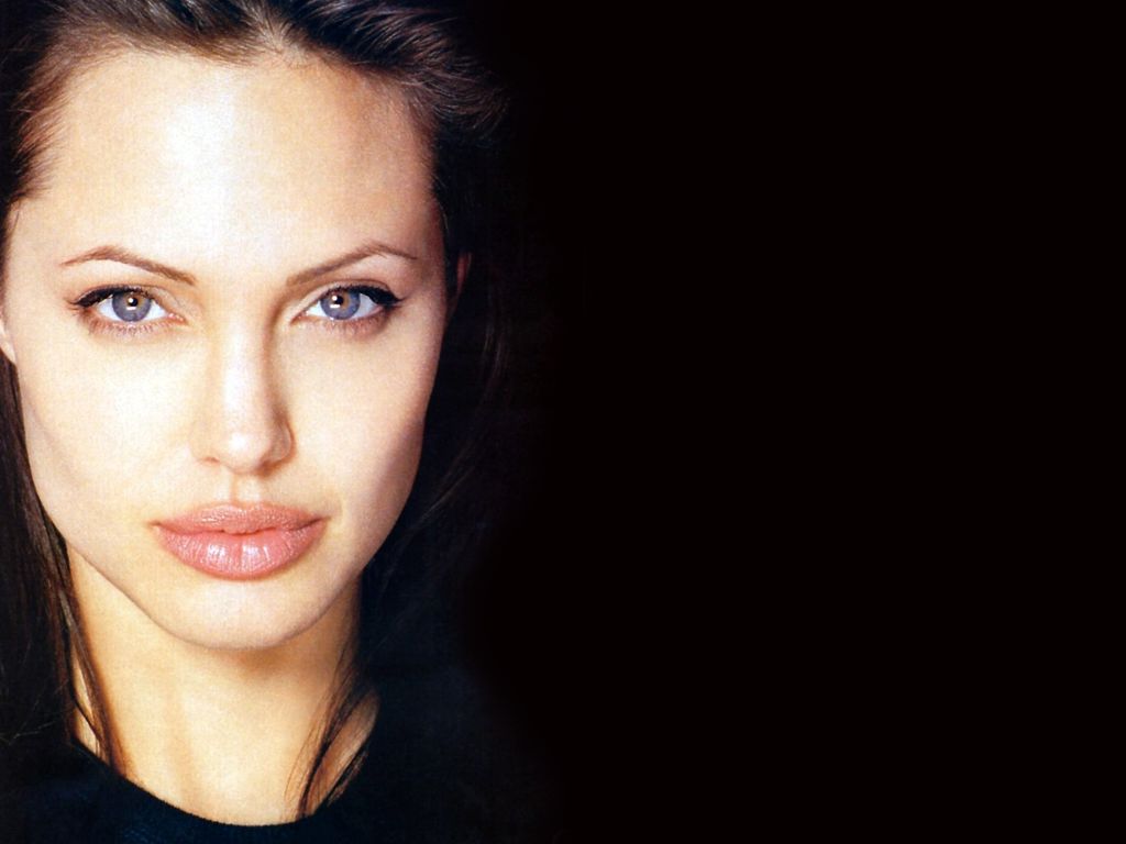Angelina Jolie Wallpaper Pack