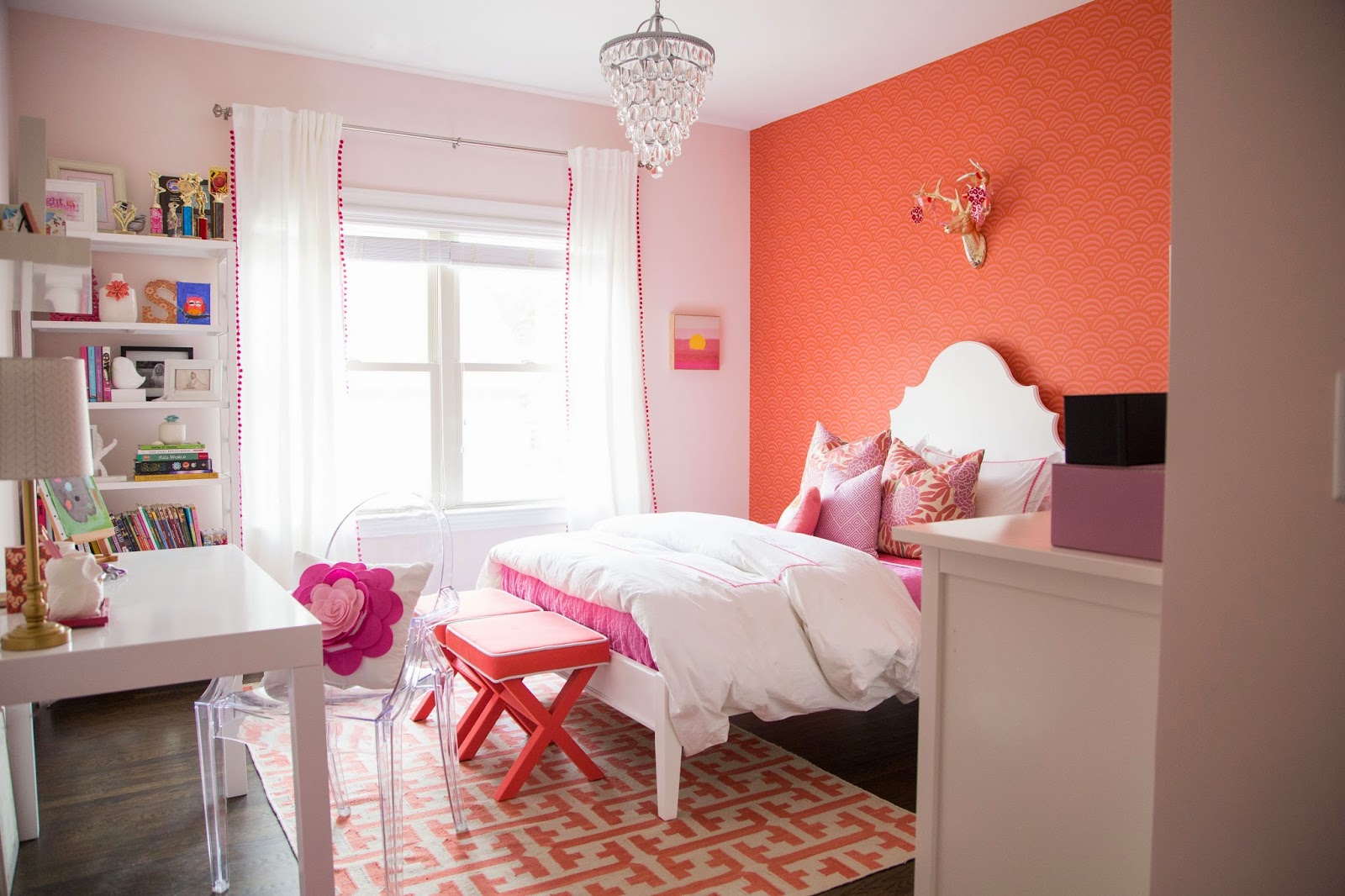 Darling Darleen Tween Girl Pink Coral Bedroom