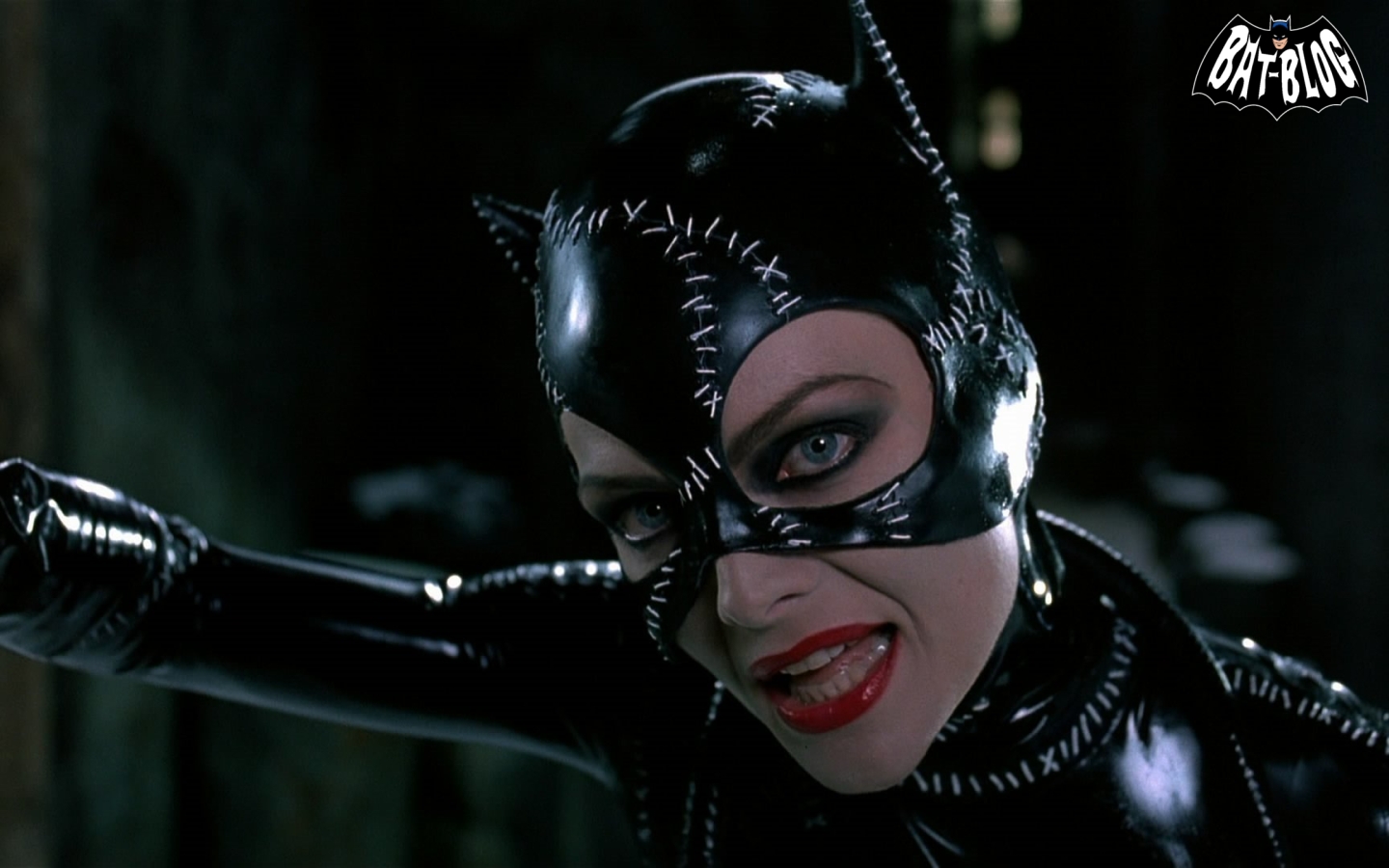 Batman Rises Catwoman Michelle Pfeiffer From Returns Movie