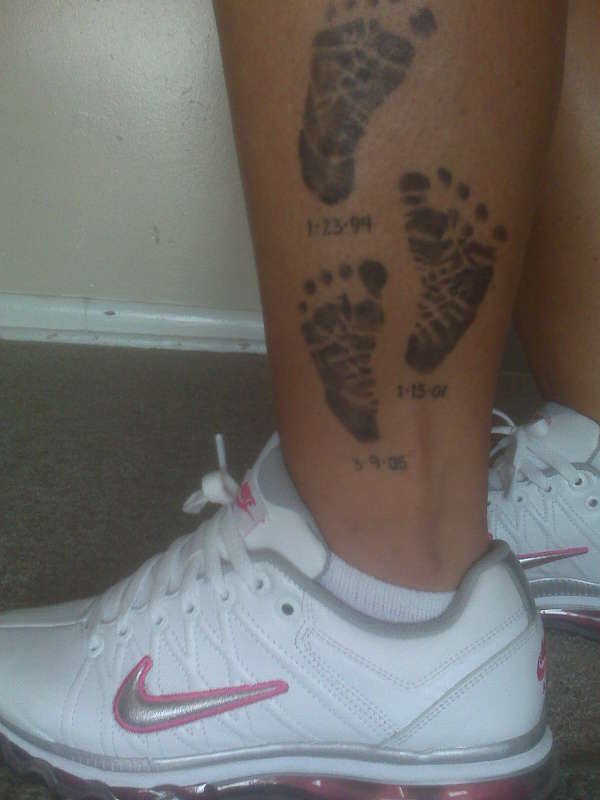 34 Sweet Baby Feet Tattoo Ideas - tattooglee | Baby feet tattoos, Baby  footprint tattoo, Baby hand print tattoo