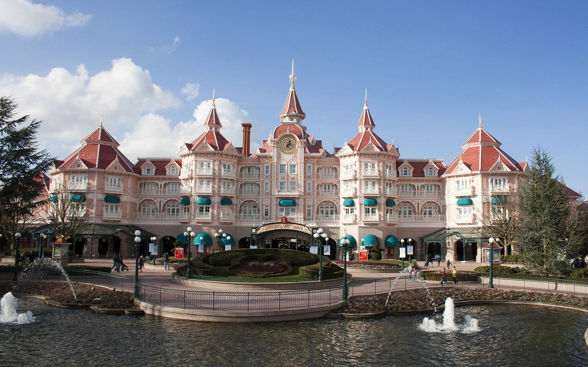 Disneyland Paris Castle Hotel Wallpaper