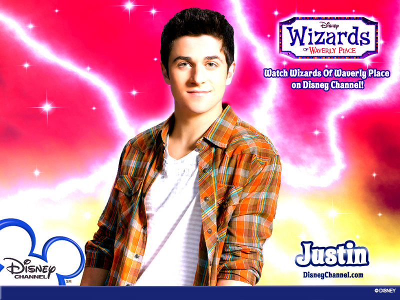Gomez In Wizards Of Waverly Place Season