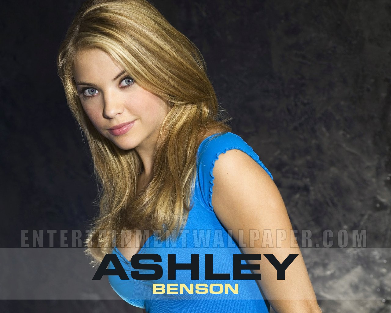 Ashley Wallpaper Benson