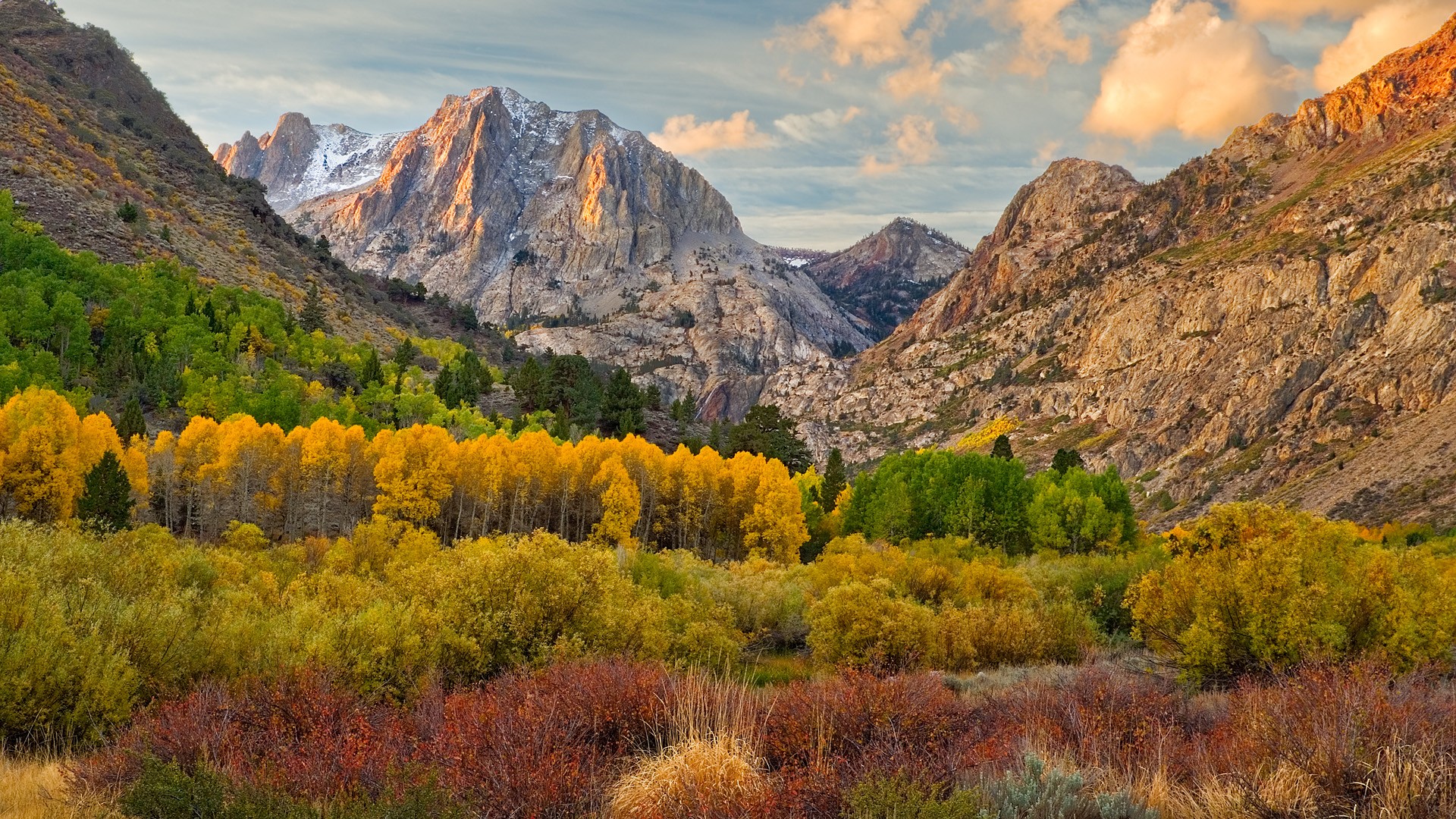 Autumn Mountains Background Image Wallpaper