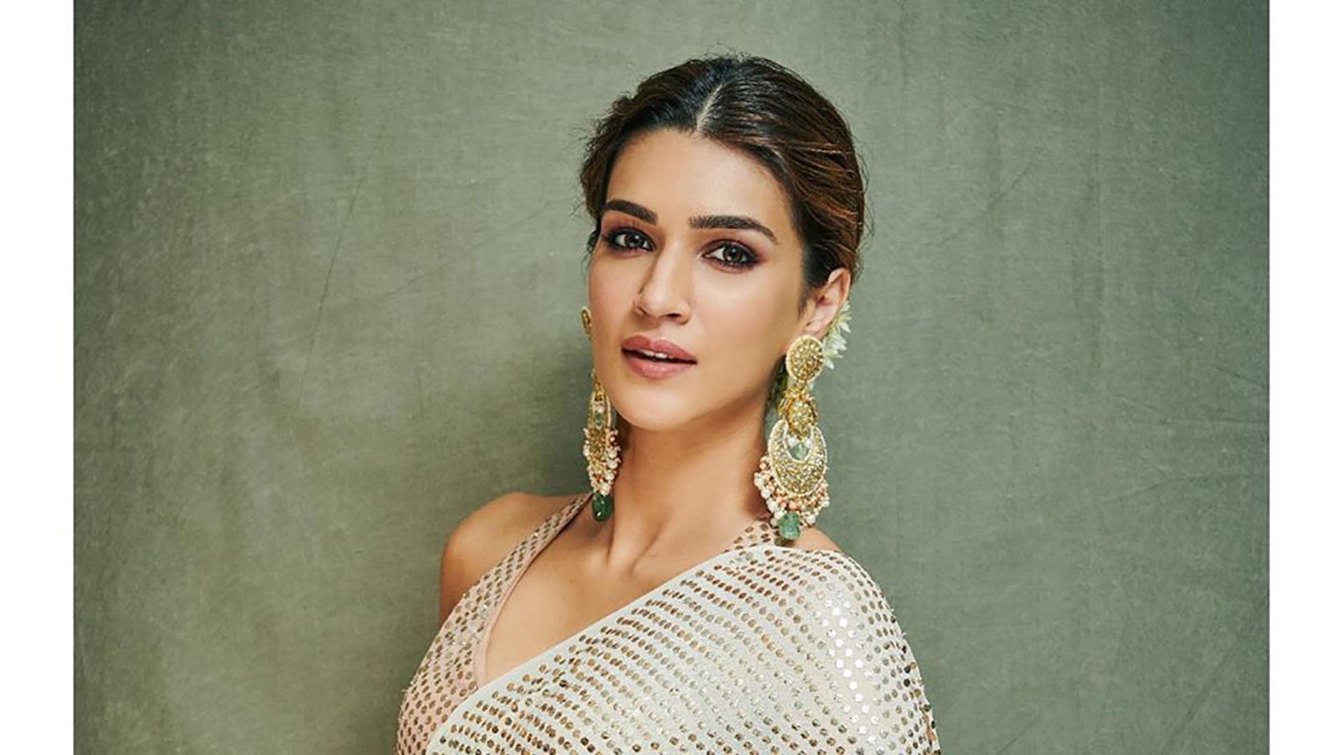 Kriti Sanon HD Wallpaper